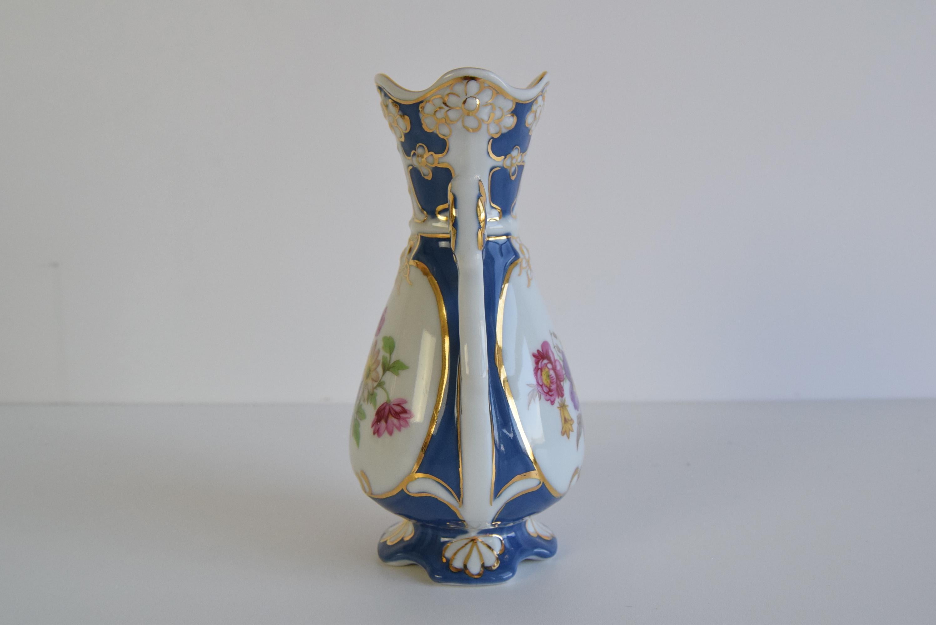Metà XX secolo Vaso in porcellana di Royal Dux, anni '60. in vendita