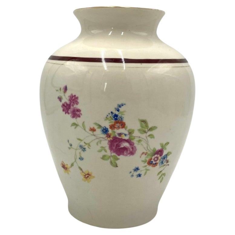 Vase en porcelaine, Chodzież, Pologne, milieu du XXe siècle.