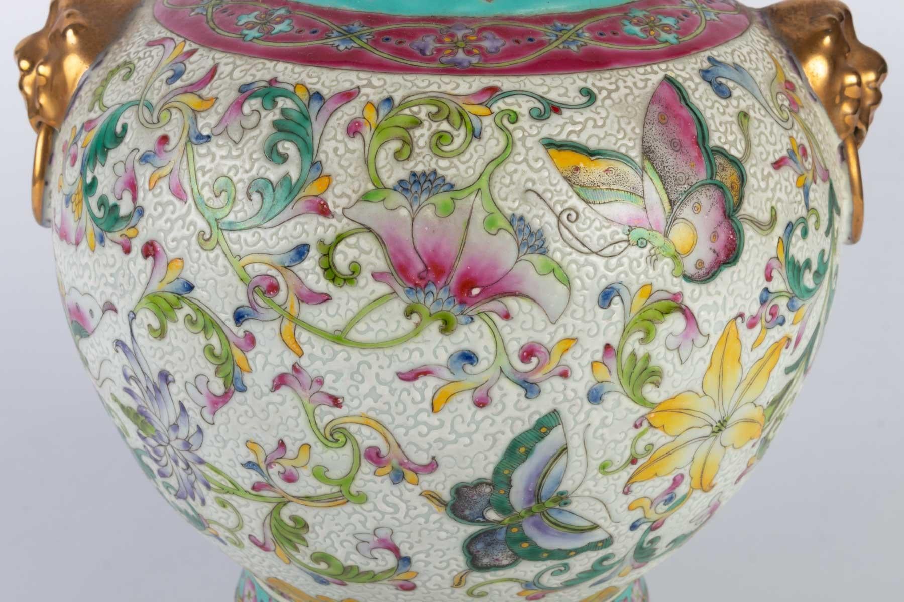 Porcelain Vase Decorated with Floral Scrolls 3