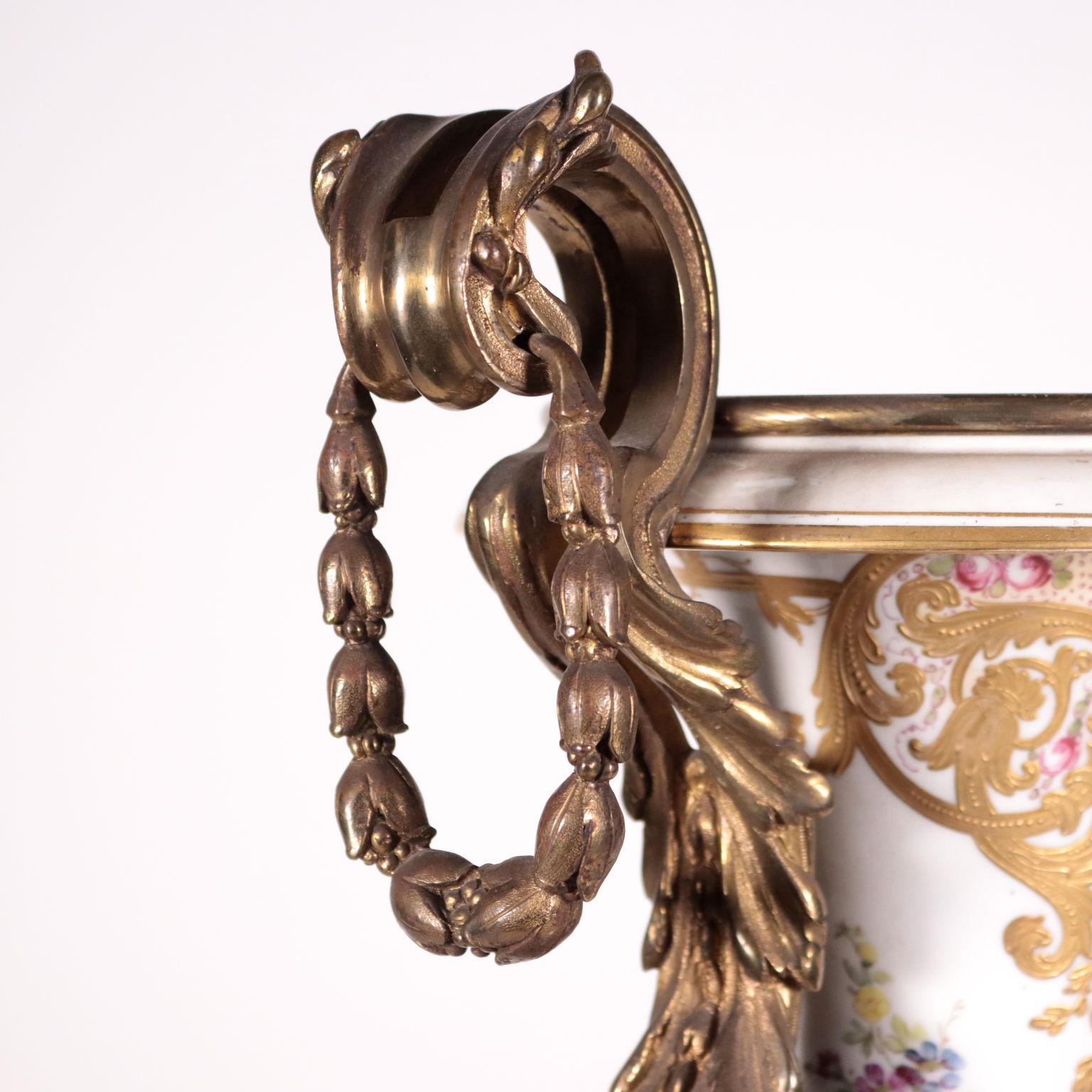 Porcelain Vase Gilded Bronze, Paris, France, Late '800 6