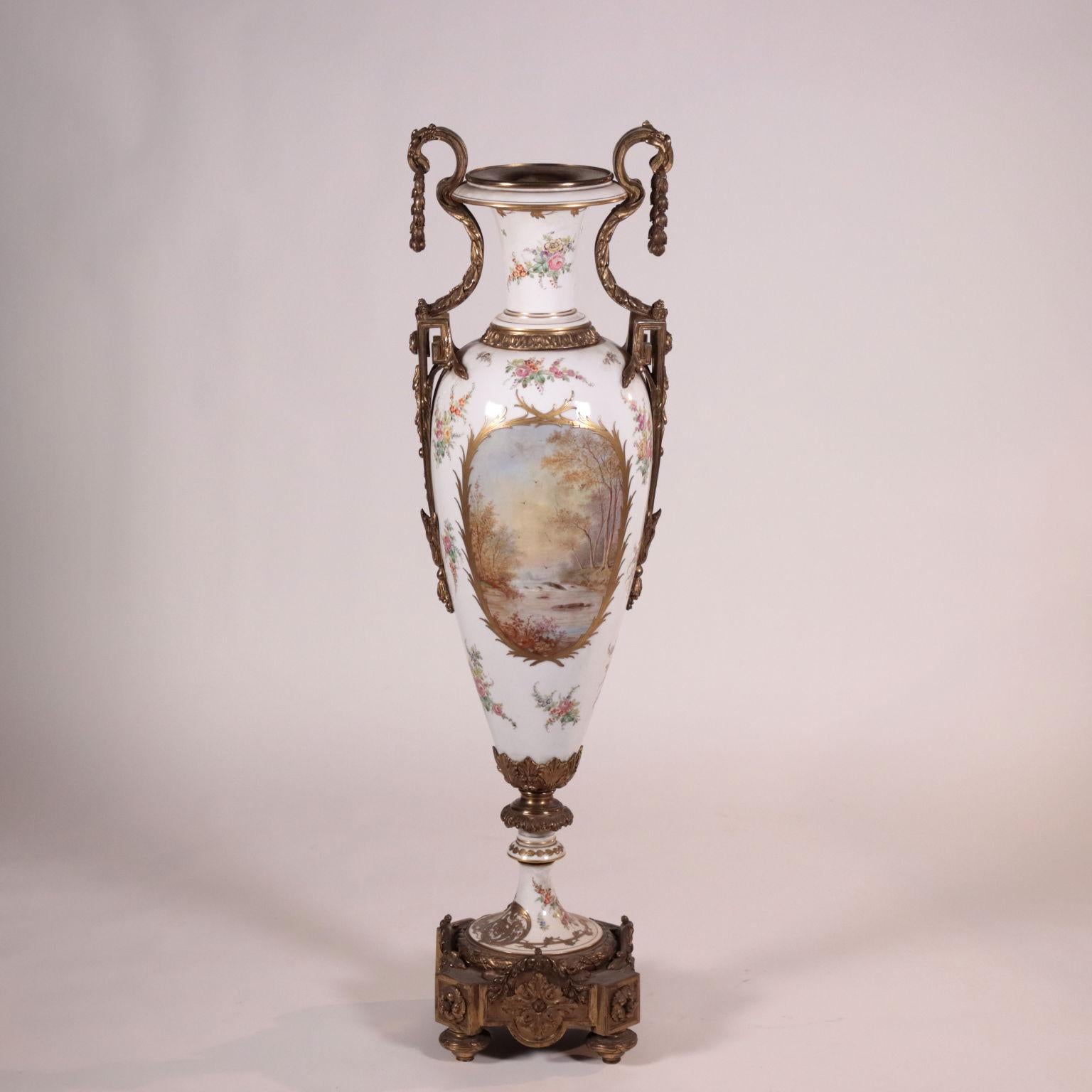 Porcelain Vase Gilded Bronze, Paris, France, Late '800 10