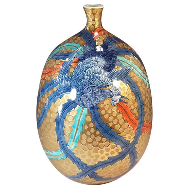 Porzellanvase in Gold, Rot und Blau von japanischer zeitgenössischer Meisterkünstler