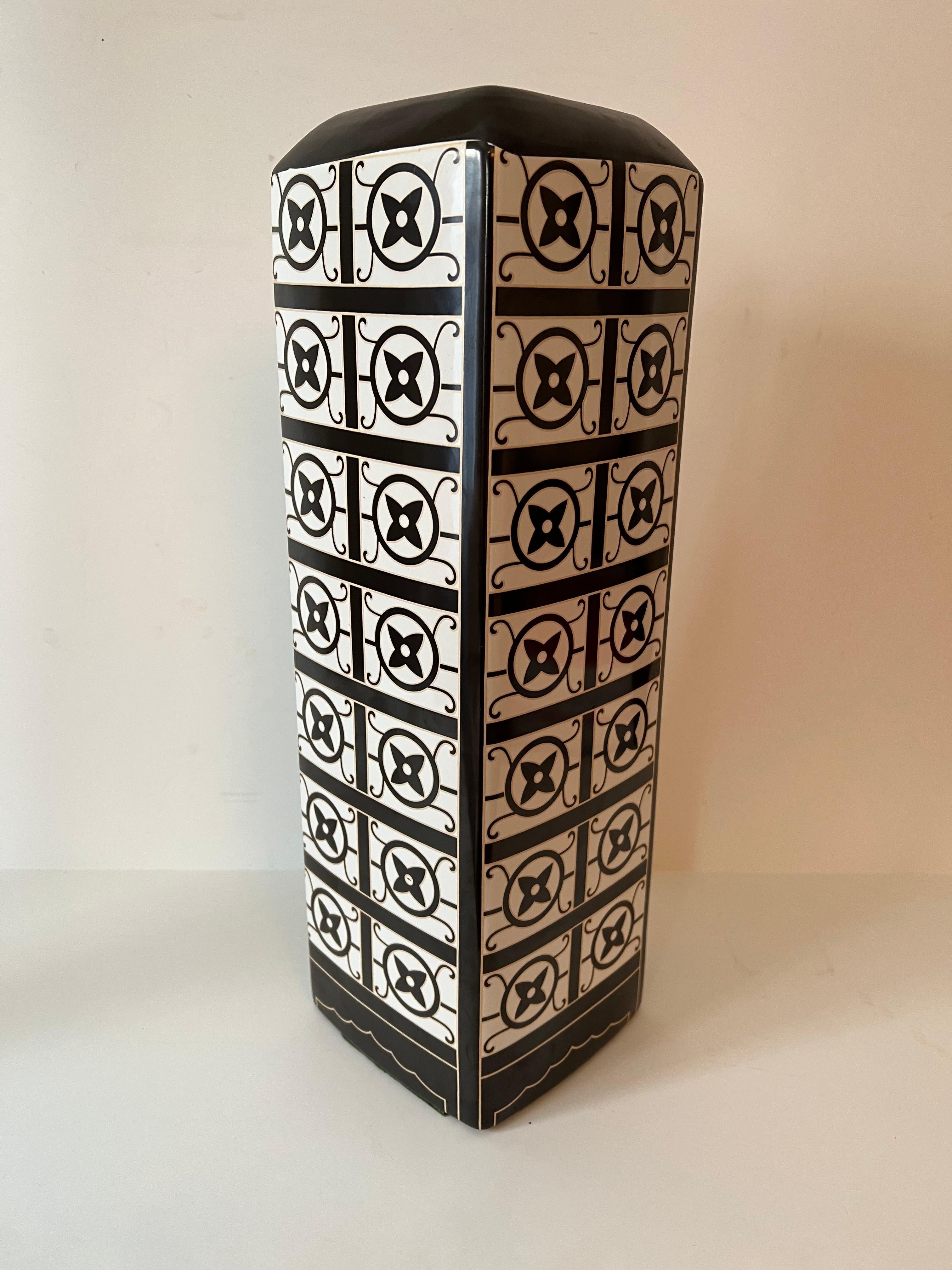 Porcelain Vase in the Style of Louis Vuitton For Sale 2