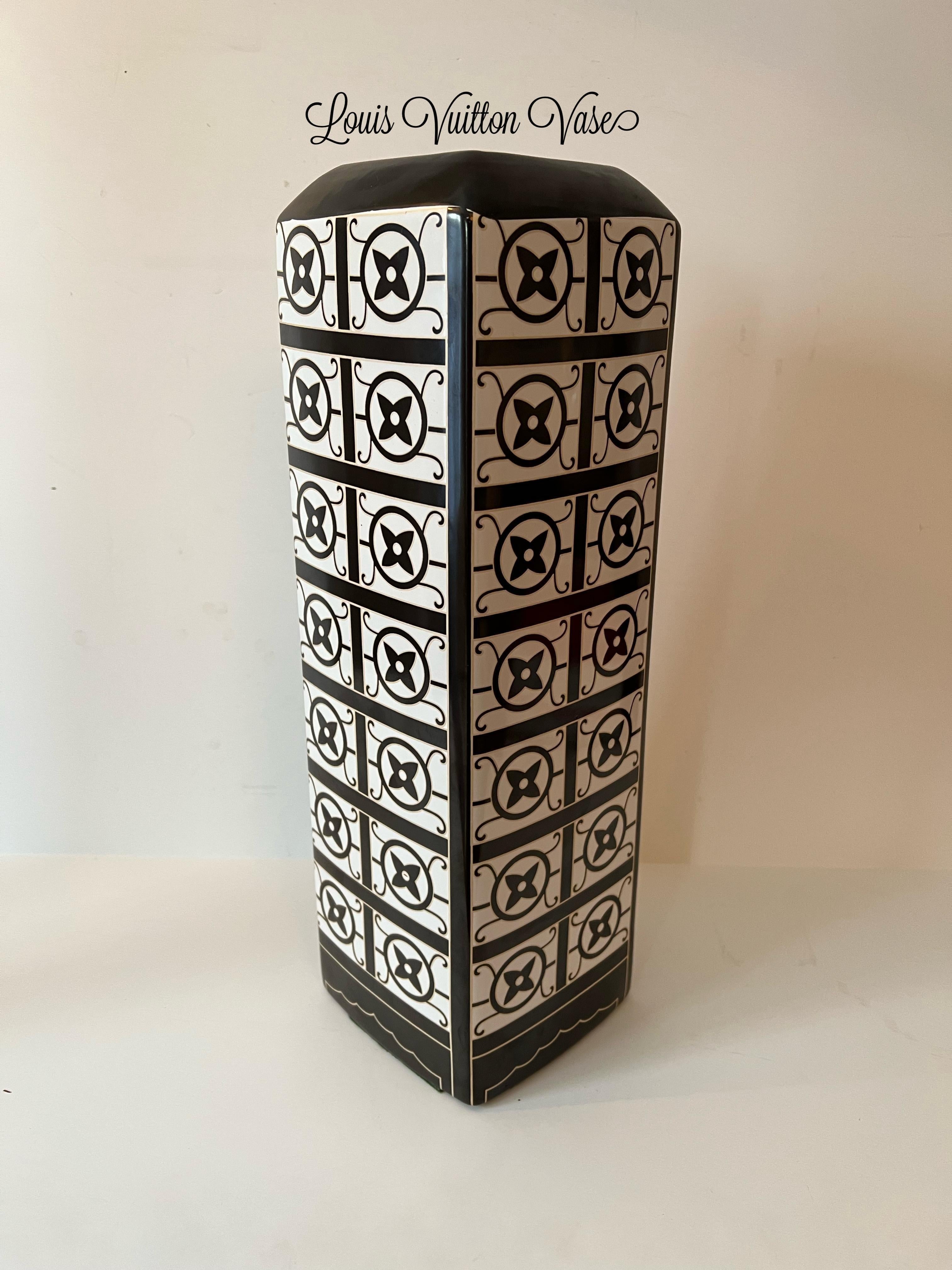 Porcelain Vase in the Style of Louis Vuitton In Good Condition For Sale In Los Angeles, CA