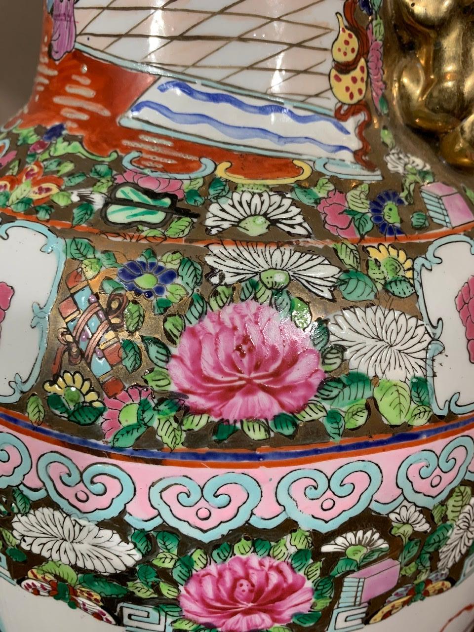 Vase en porcelaine de Canton Début du 20e siècle 14