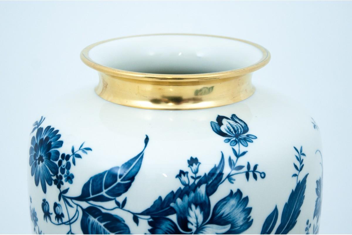 Porzellanvase mit blauen Blumen von Krautheim, Deutschland.
Sehr guter Zustand. 
Abmessungen: Höhe 30,5 cm / Durchmesser 21,5 cm.


  