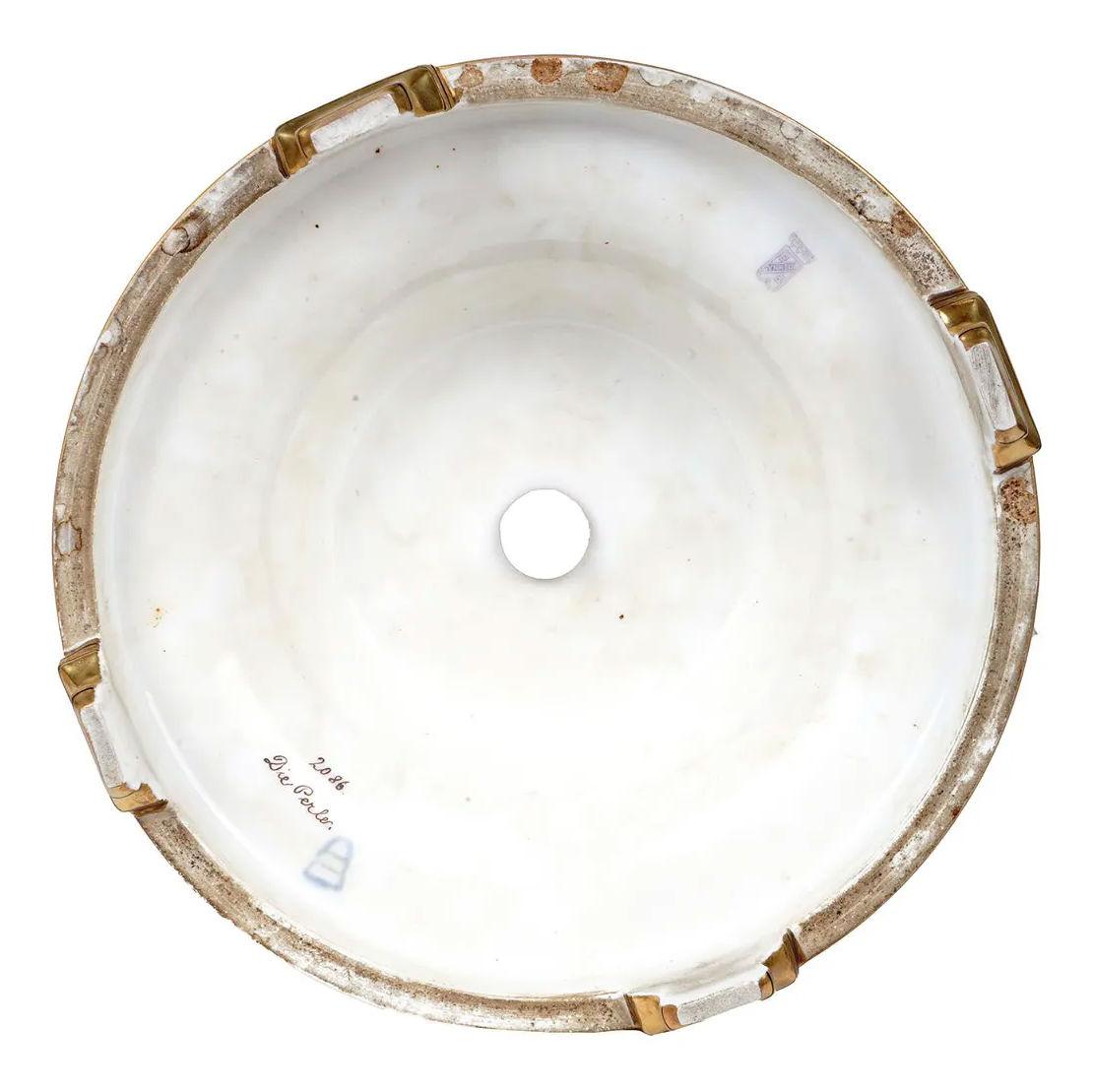 Vaso in porcellana con coperchio di Royal Vienna Porcelain in vendita 3