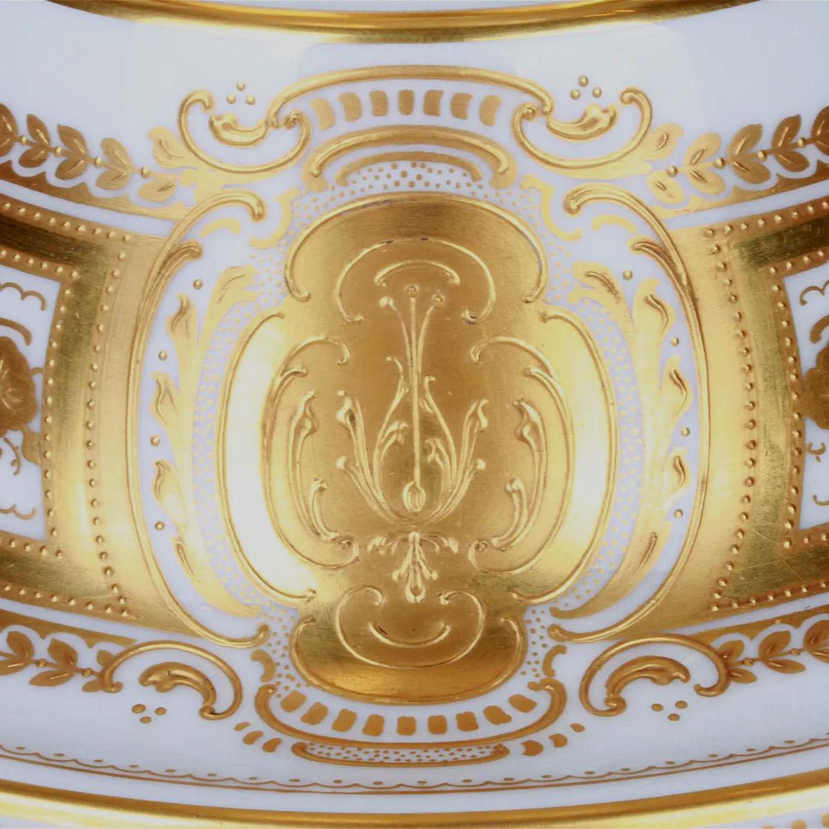 Vaso in porcellana con coperchio di Royal Vienna Porcelain in vendita 6