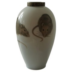 Vaso in porcellana con topi, Royal Copenhagen, Danimarca, 1898–1923