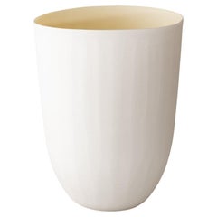 Vase en porcelaine 230436 de Katherine Glenday