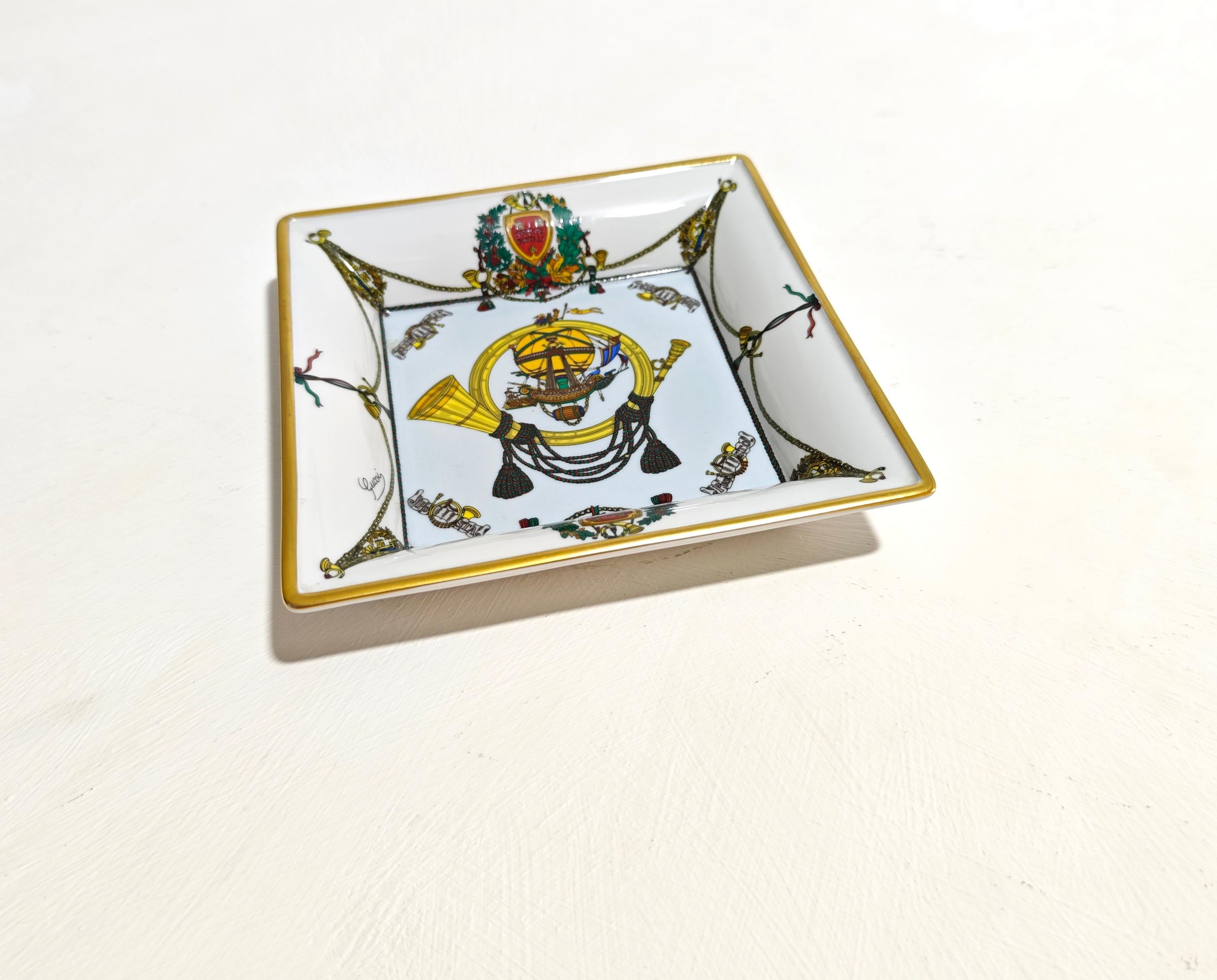 Aschenbecher aus Porzellan mit Ablageschale Gucci Midcentury Modern Italienisches Design 1960er Jahre (Moderne der Mitte des Jahrhunderts) im Angebot