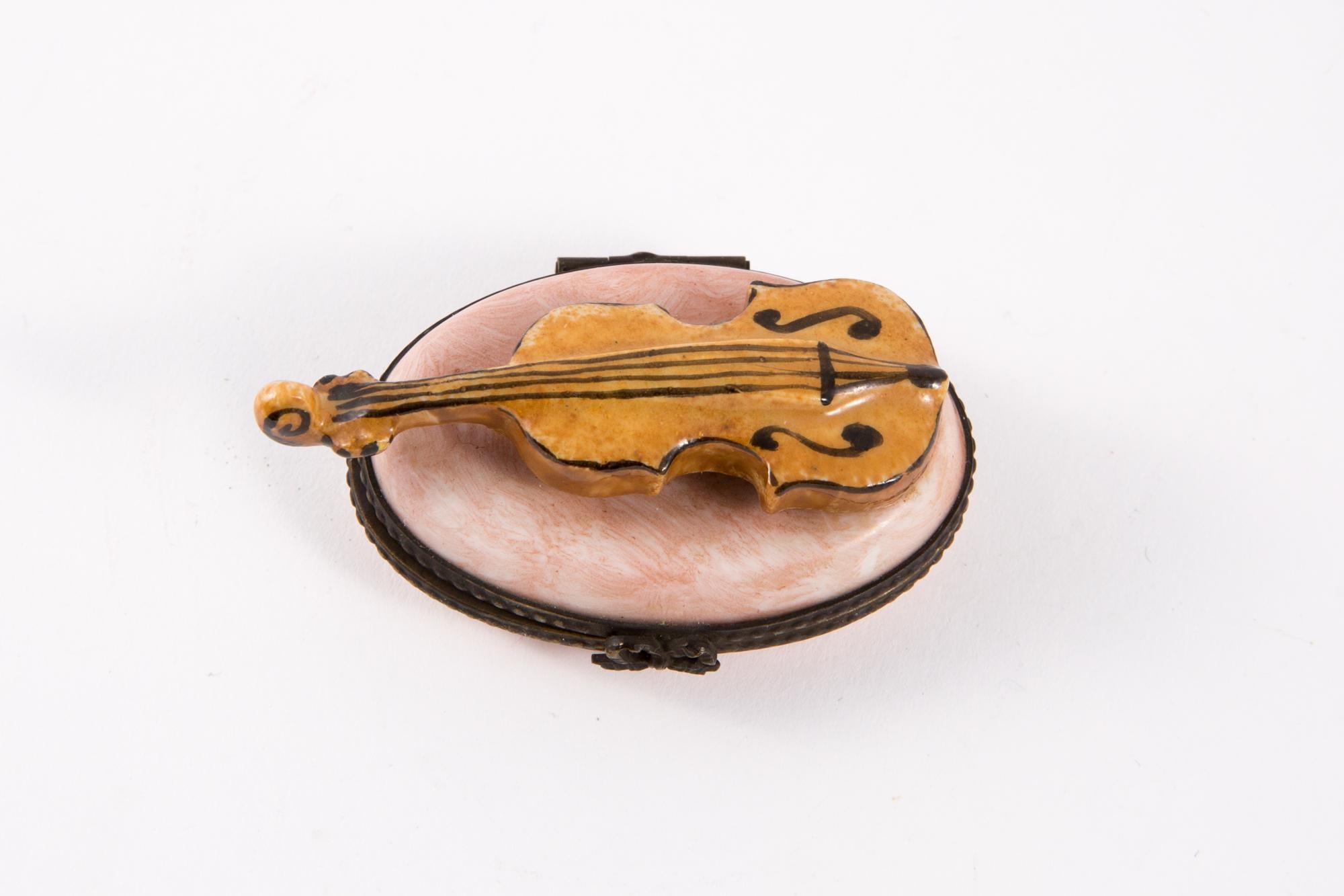 Porcelain Violin Pill or Jewel Box For Sale 1