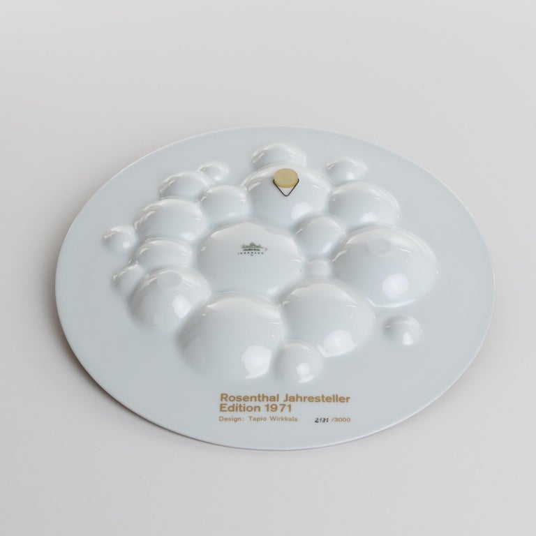 Late 20th Century Porcelain Wall Decoration by Tapio Wirkkala, Yearly Limited Edition 1971 For Sale