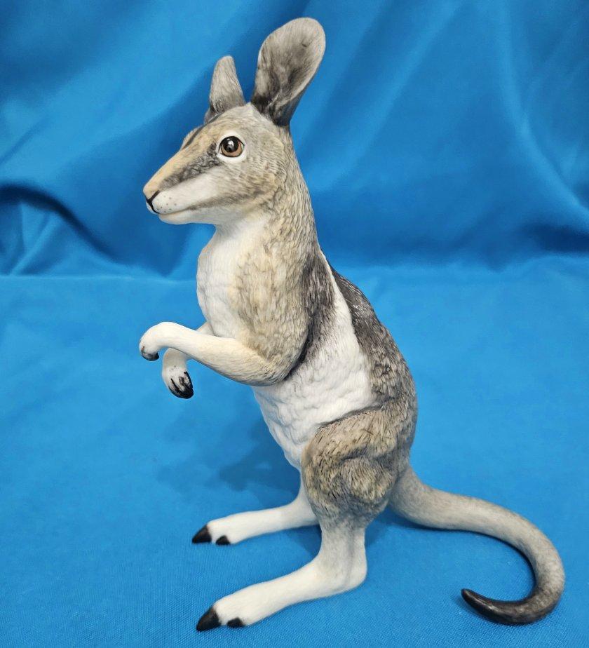 Unknown Vintage Lenox Porcelain Wallaby Sculpture, 7.5 Inches For Sale