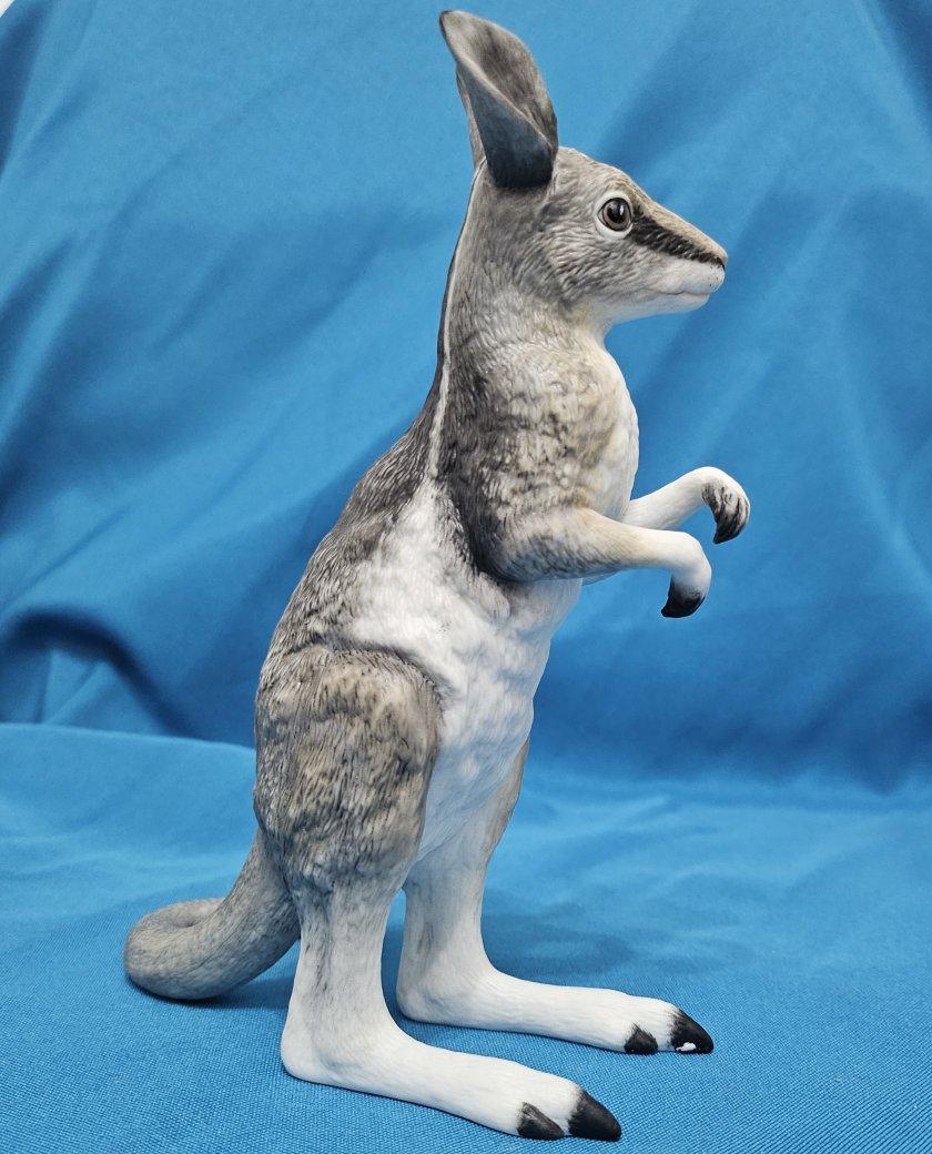 20th Century Vintage Lenox Porcelain Wallaby Sculpture, 7.5 Inches For Sale