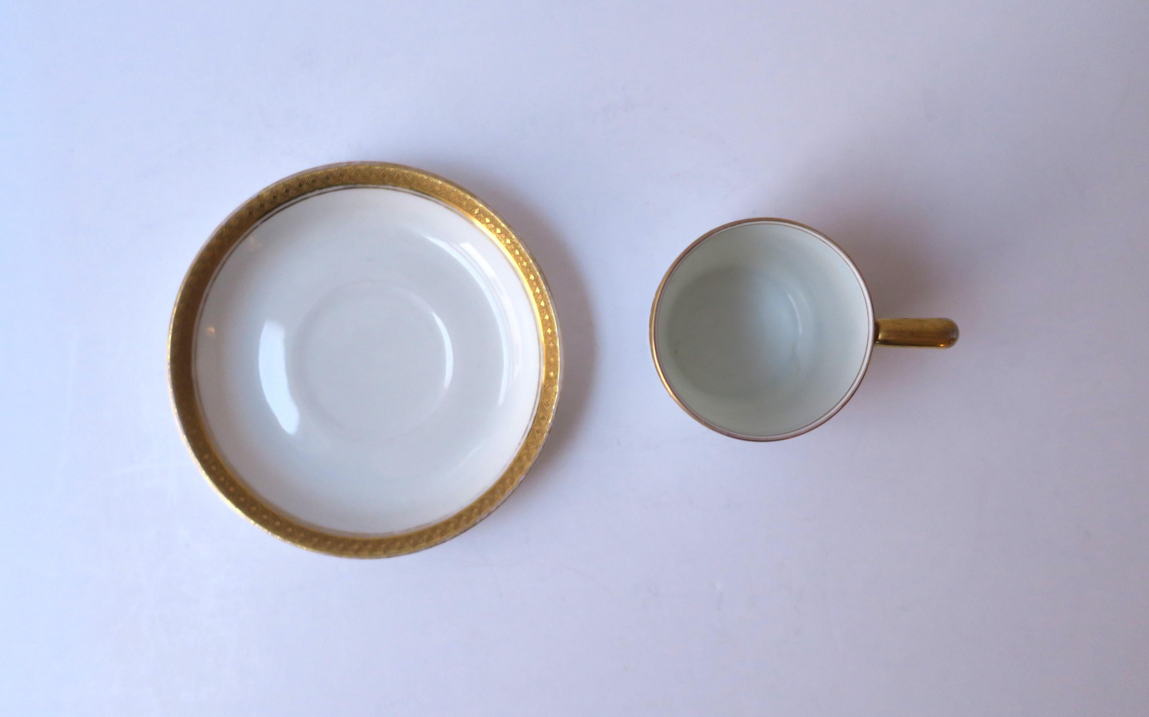 Porzellan Weiß und Gold Kaffee Espresso Tee Demitasse Tasse und Untertasse Rosenthal im Angebot 3