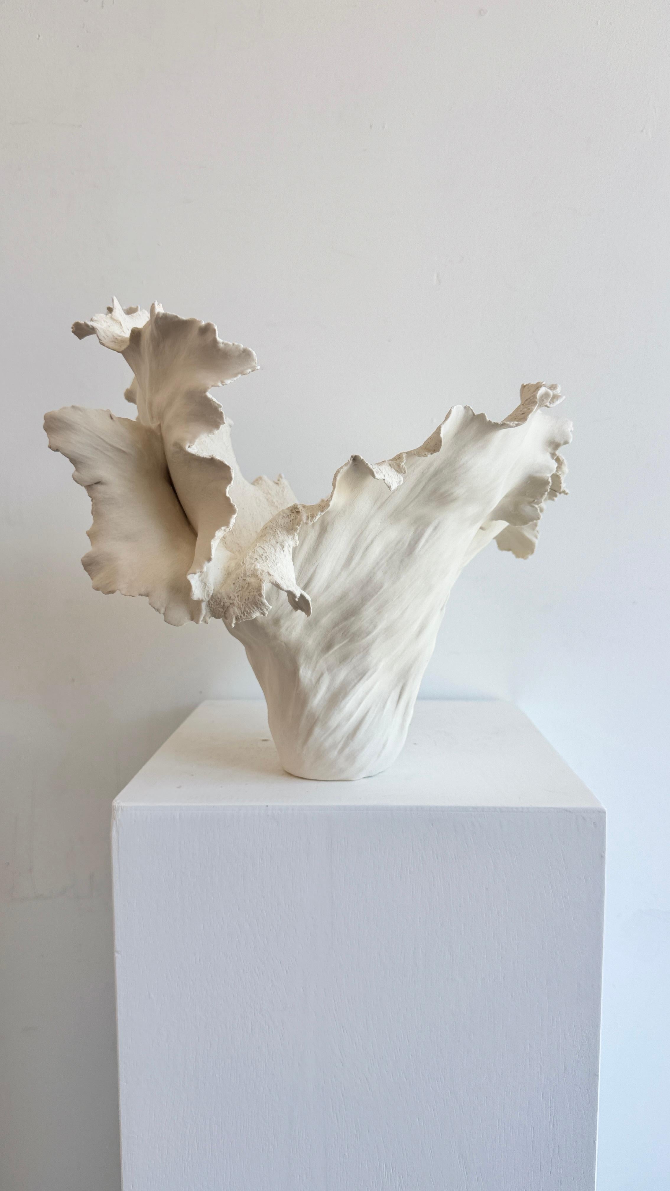 Porcelain White Sculpture Vessel. Violet In New Condition For Sale In Los Angeles, CA