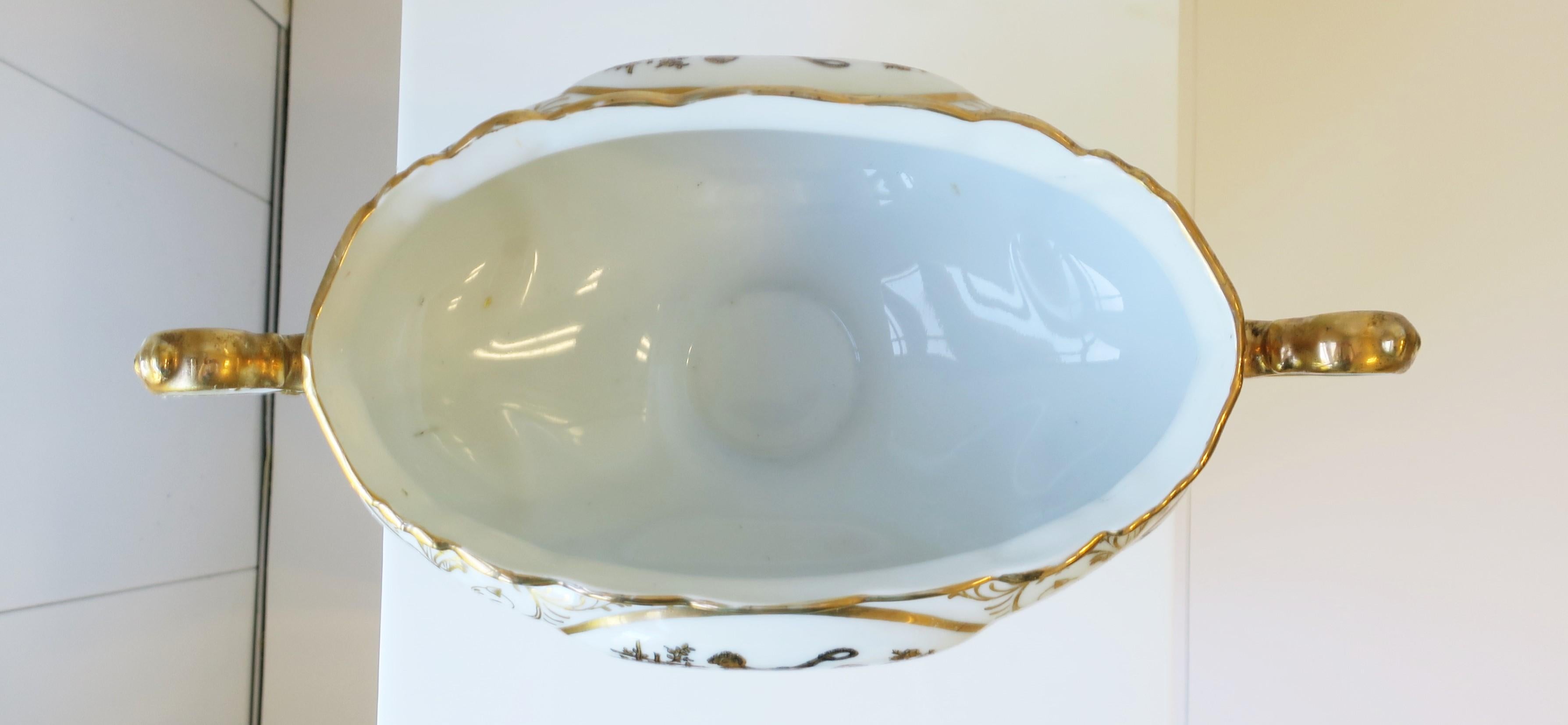 Italian Porcelain Urn or Jardinière Neoclassical Design  For Sale 11