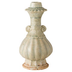 Porcelaine à glaçure transparente bleu pâle (type qingbai), dynastie Yuan