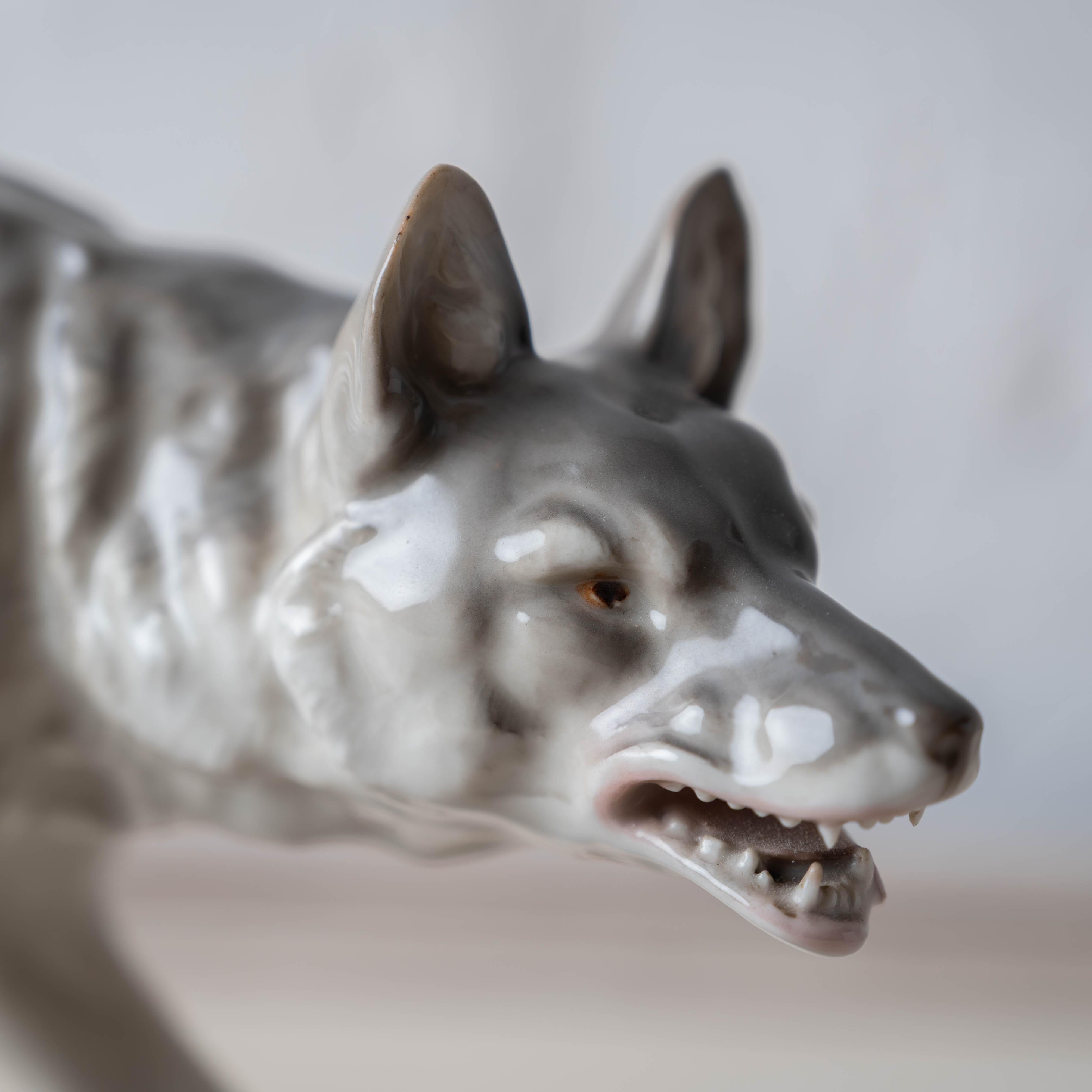 Porcelain Wolf by Waldemar Lindström for Rörstrand in vendita 6