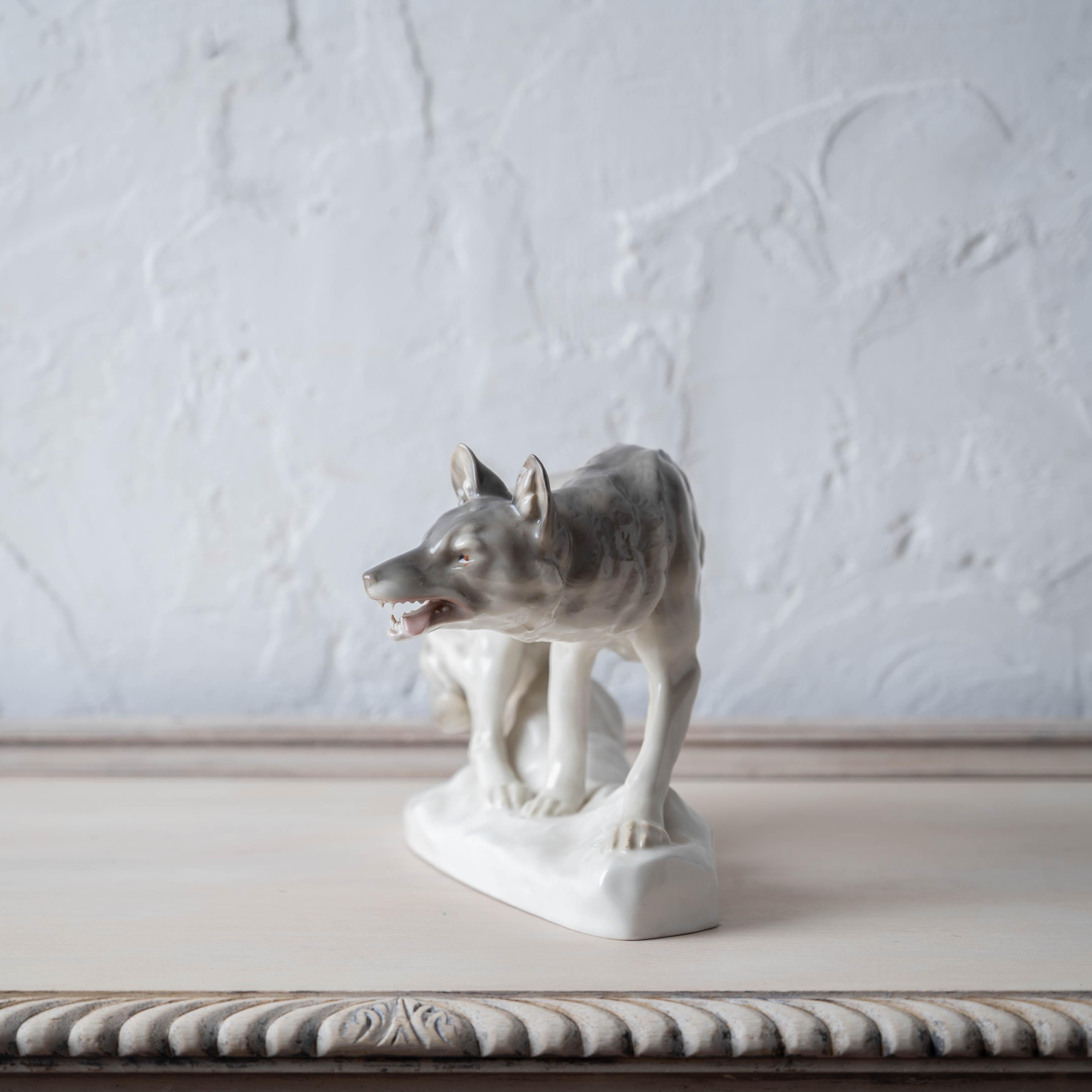 Porcelain Wolf by Waldemar Lindström for Rörstrand in vendita 1