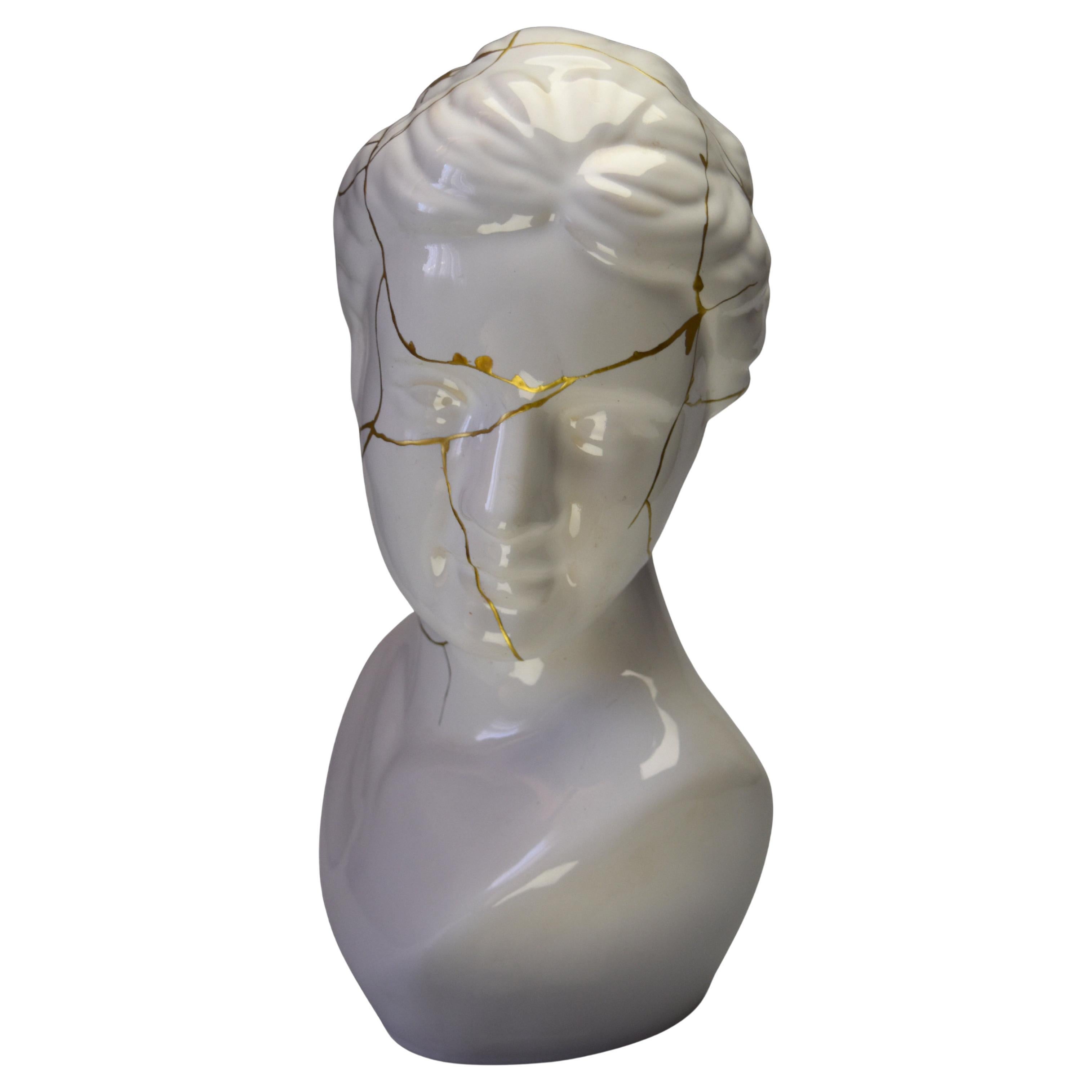 Porcelana mujer Busto con kintsugi