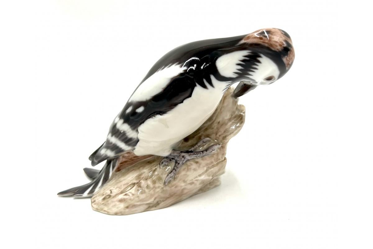 Scandinavian Modern Porcelain Woodpecker Figurine, Bing & Grondahl, Denmark, 1970s/1980s For Sale