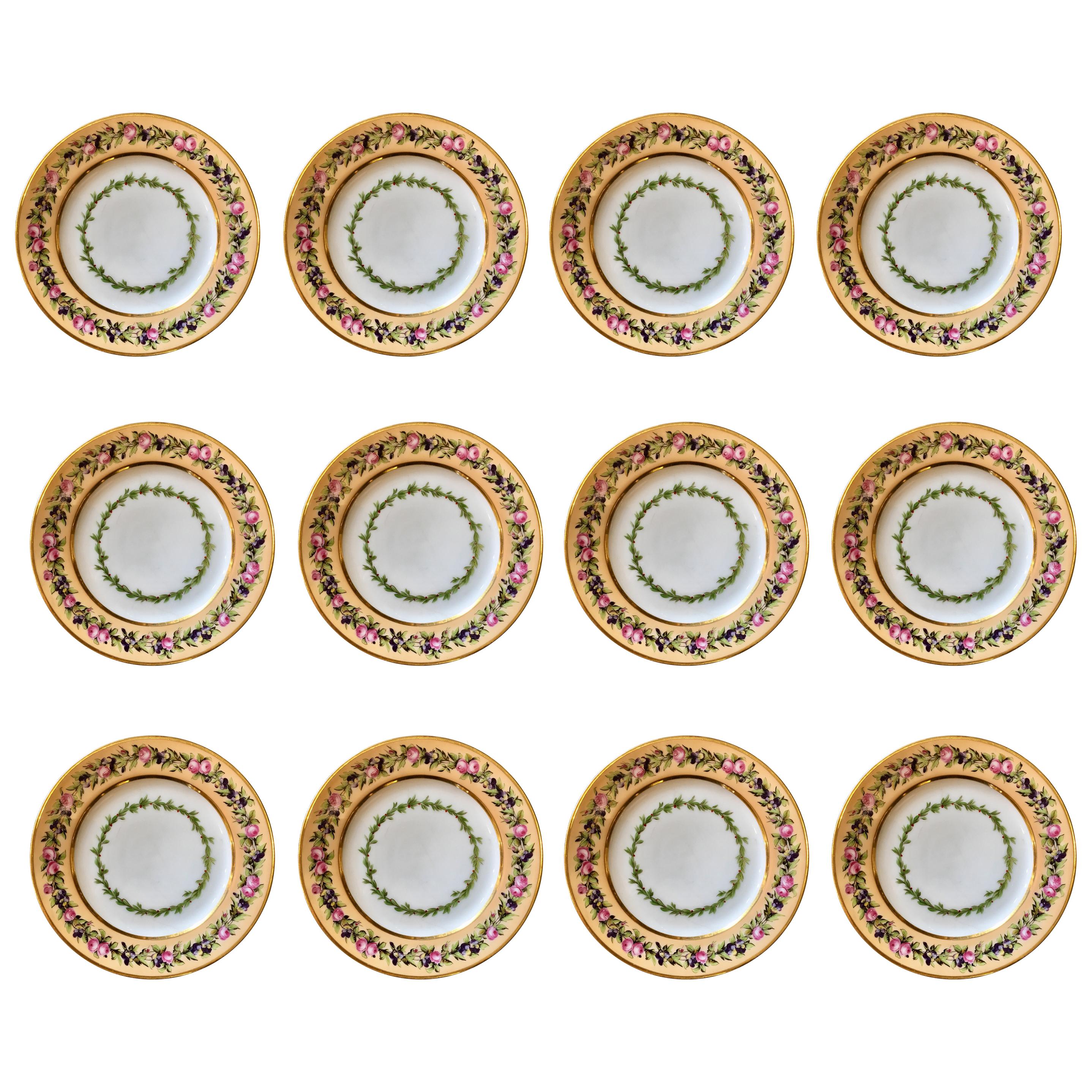 Porcelaine de Paris circa 1850 Very Beautiful Set of 12 Plates, Roses & Pansies For Sale