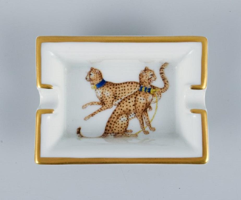 Fin du 20e siècle Porcelaine de Paris (Décor - Chasses Royales). Chandelier et un petit bol en vente