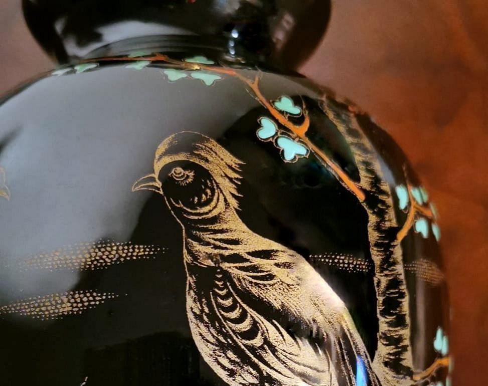 Rare lampe française en porcelaine polie noire peinte à la main en vente 4