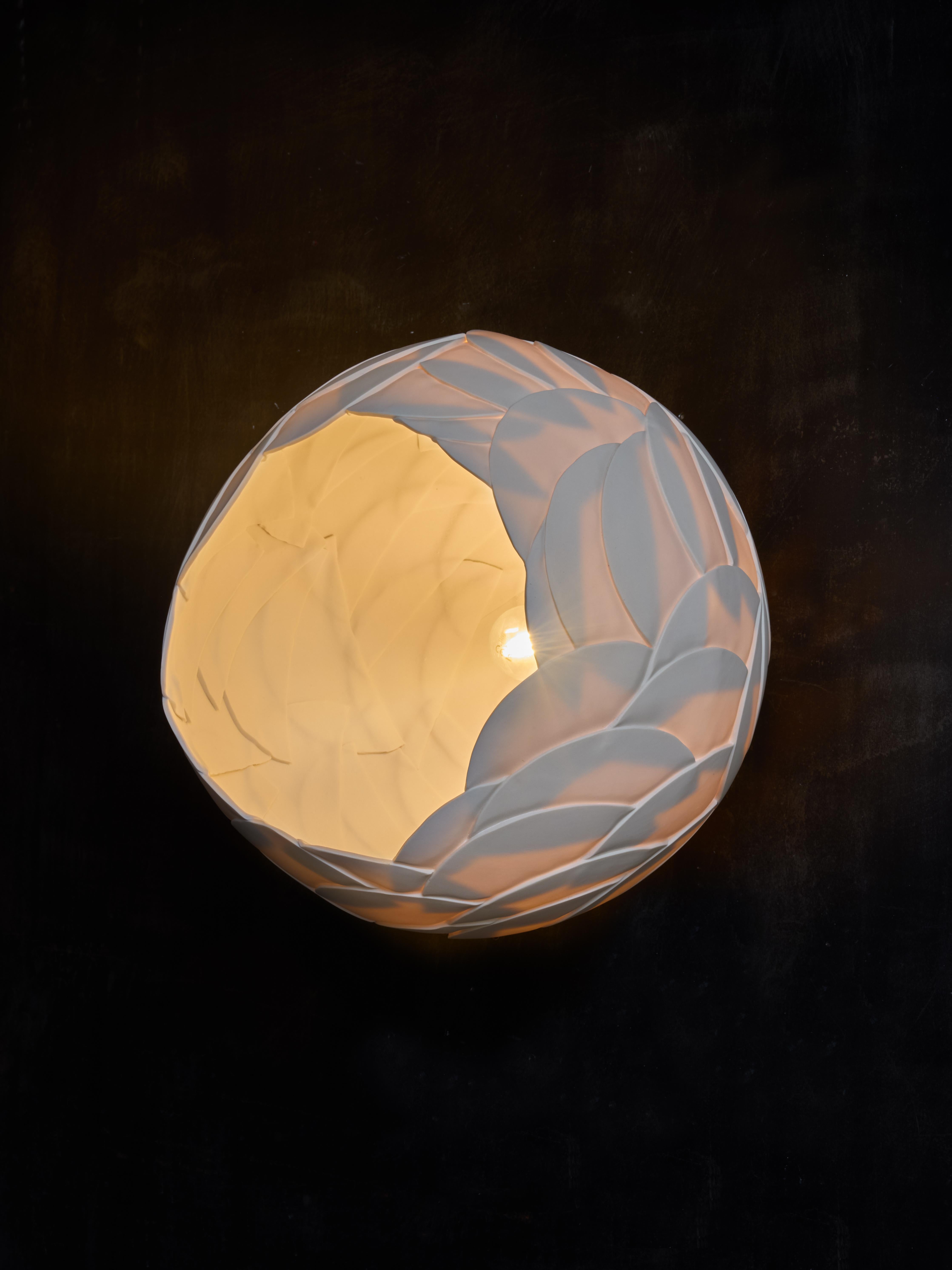 Français Appliques murales en porcelaine par French Duo Rousse en vente