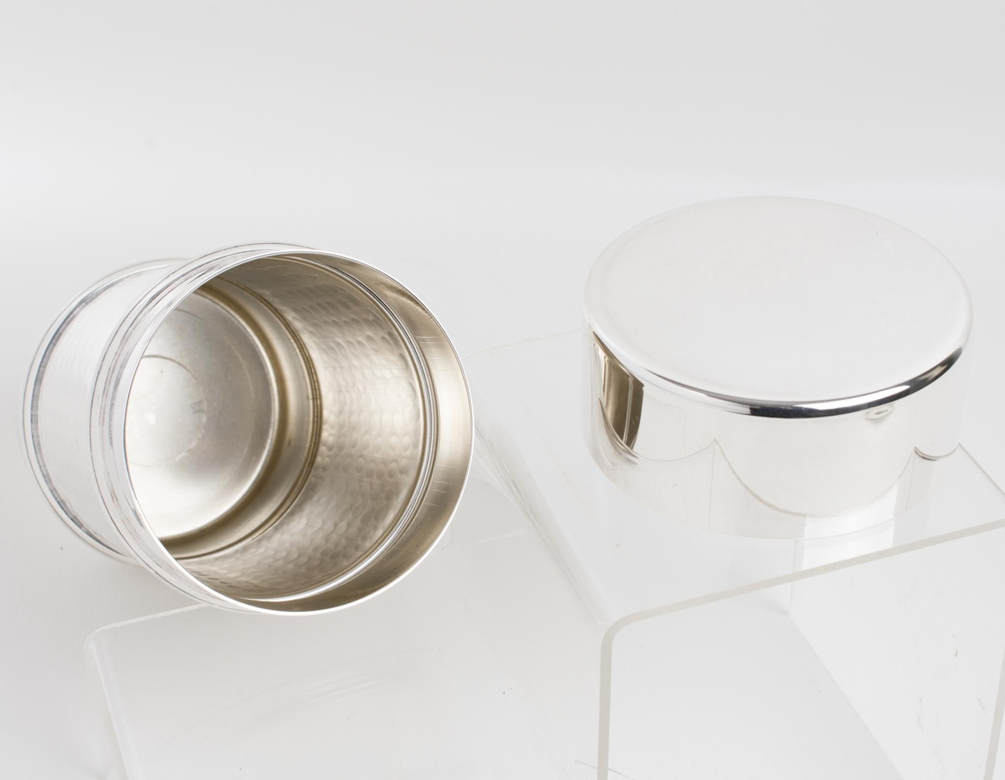 Porciani Italy Silver Plate Modernist Martini Cocktail Shaker, 1980s In Good Condition In Atlanta, GA