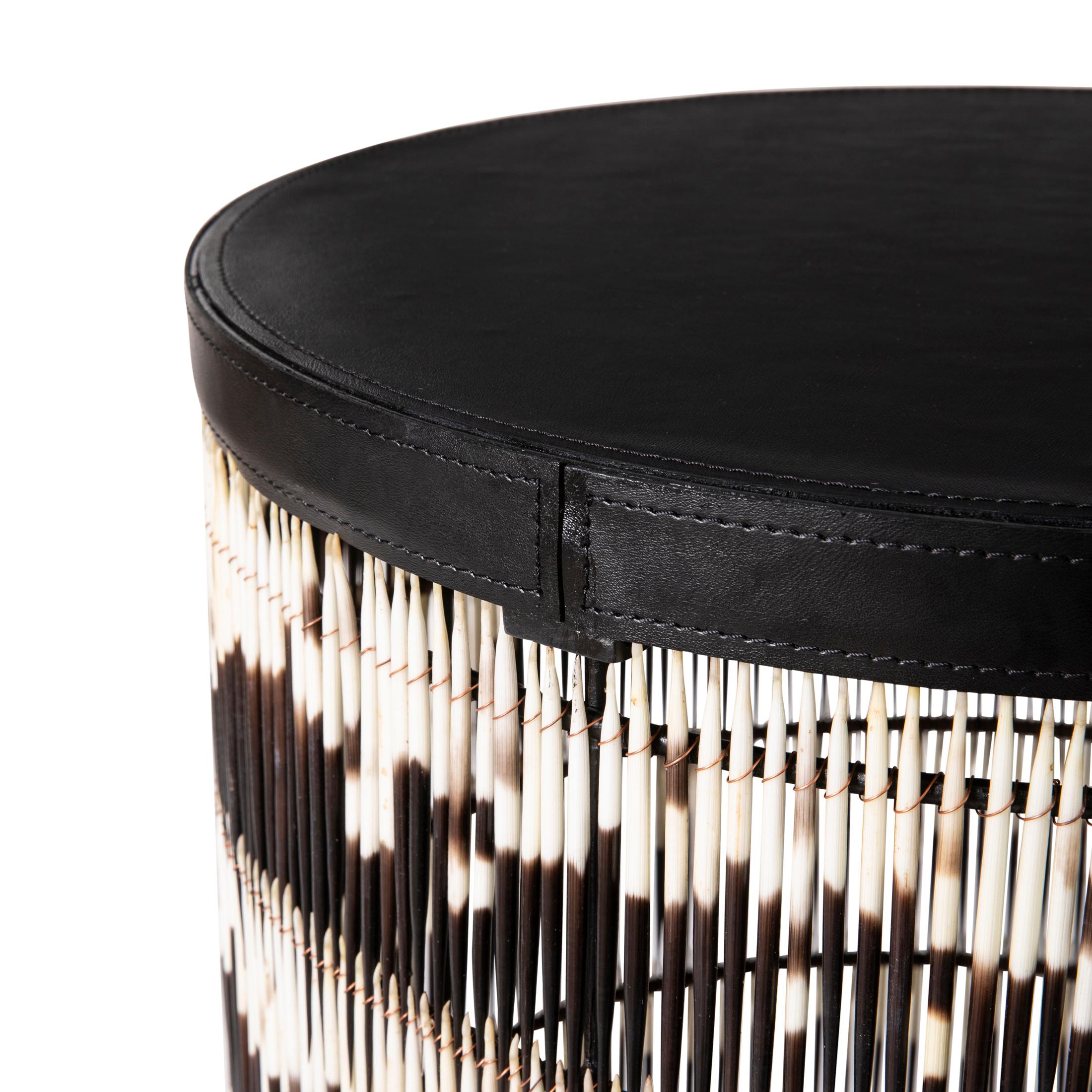 XXIe siècle et contemporain Table d'appoint cylindrique Porcupine Quill en vente