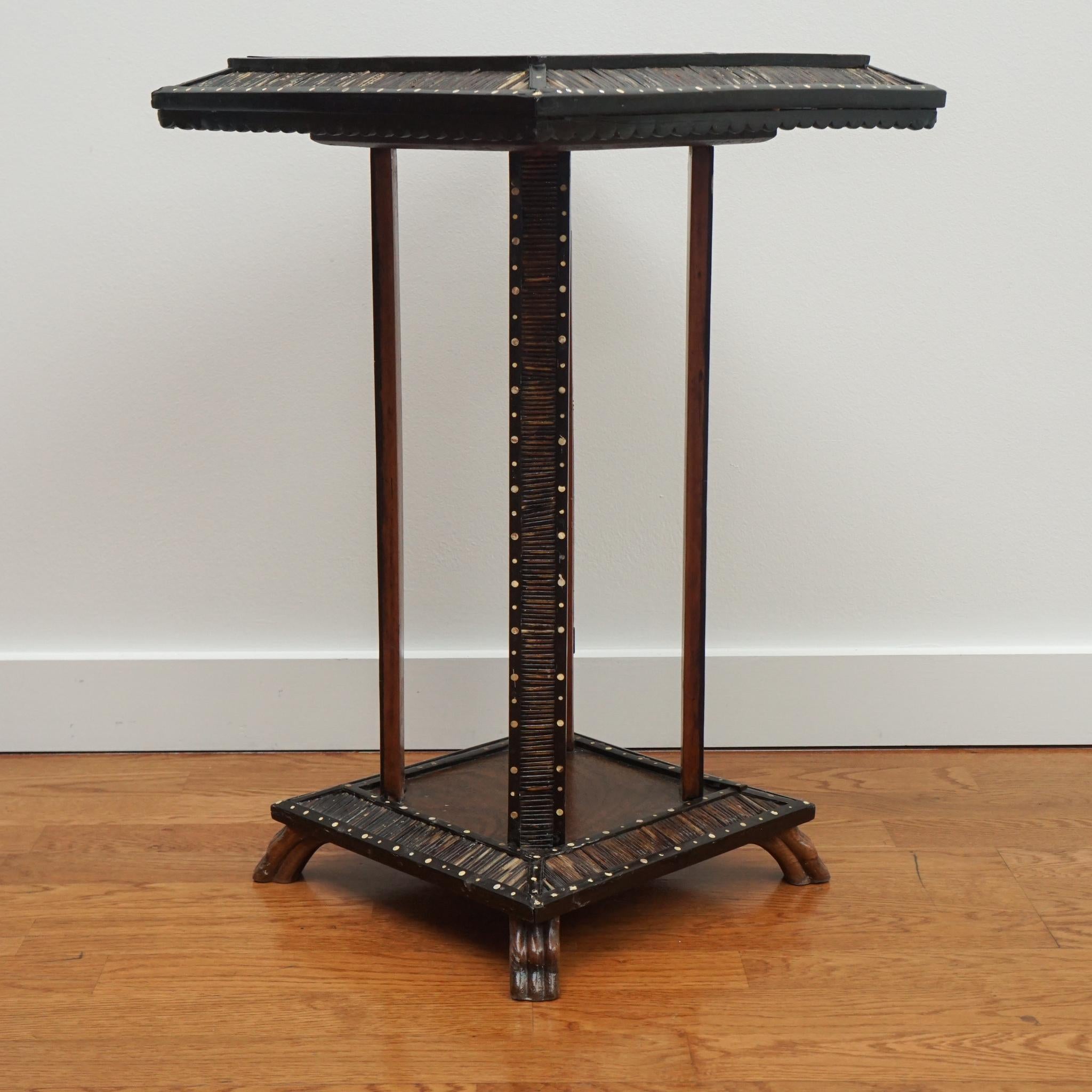 Porcupine Quill Detailed Accent Table In Good Condition In Hudson, NY