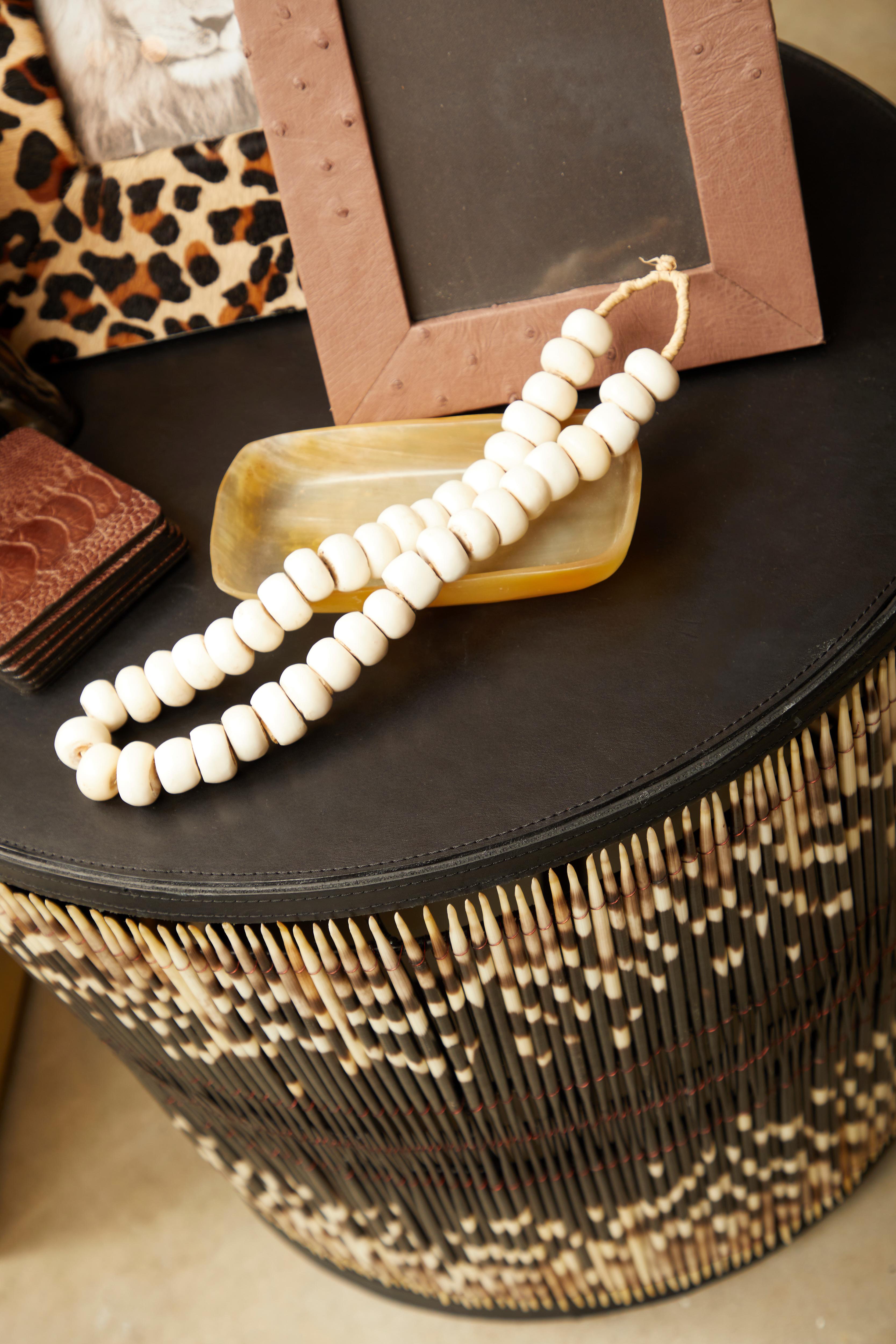 Table d'appoint en Quill de Porcupine en vente 1