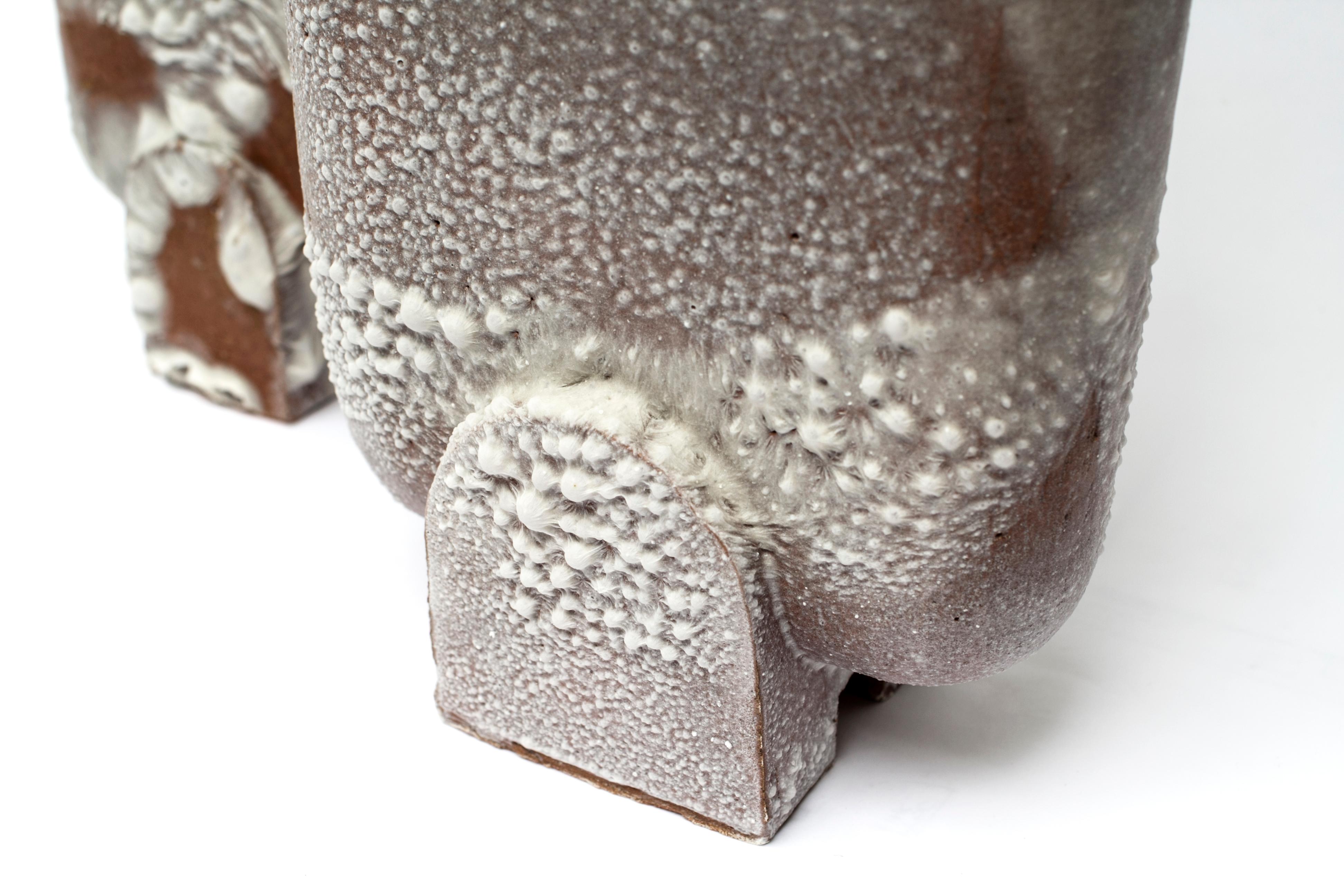 Poritz Studio Ceramic Trophy In New Condition In New York, NY