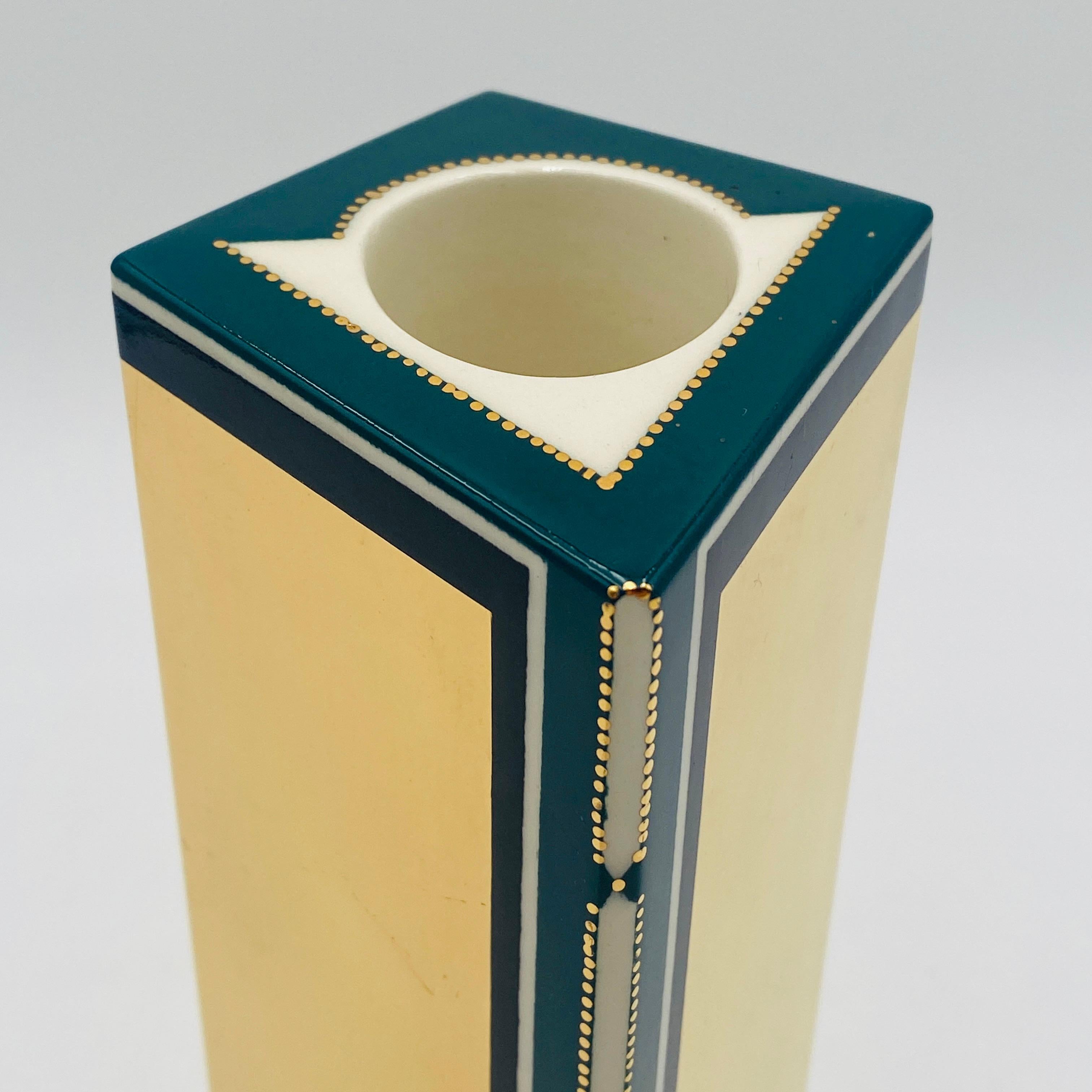 Porntip Sangvanich Signed Geometric Vase 2003 For Sale 8