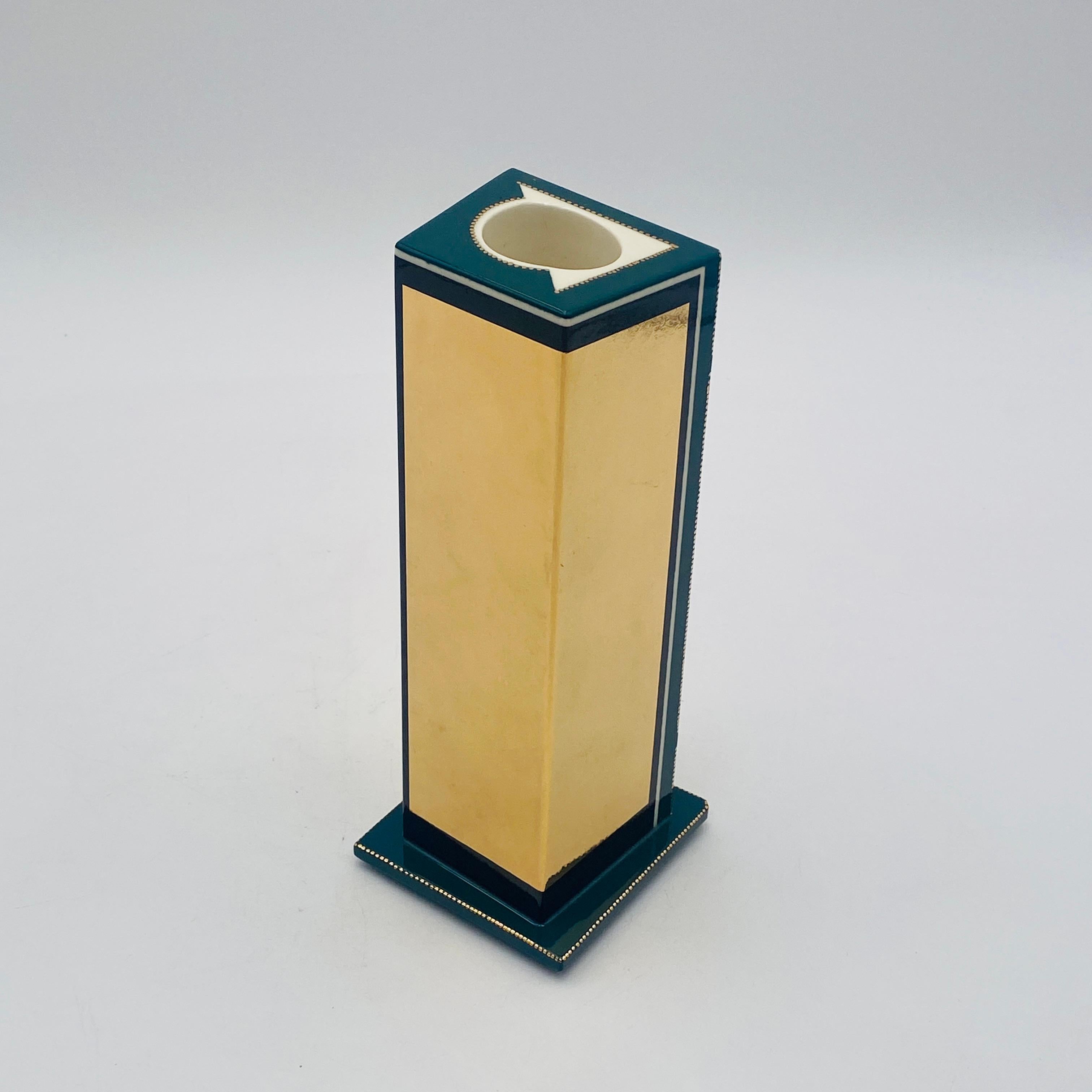 Porntip Sangvanich Signed Geometric Vase 2003 For Sale 10