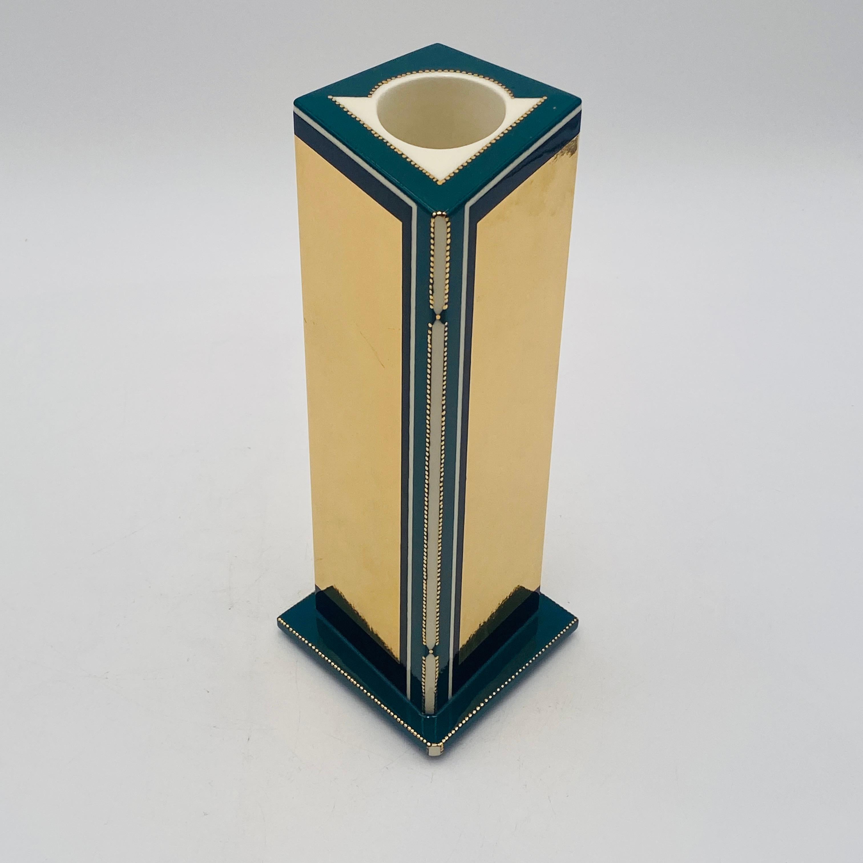 Porntip Sangvanich Signed Geometric Vase 2003 For Sale 11