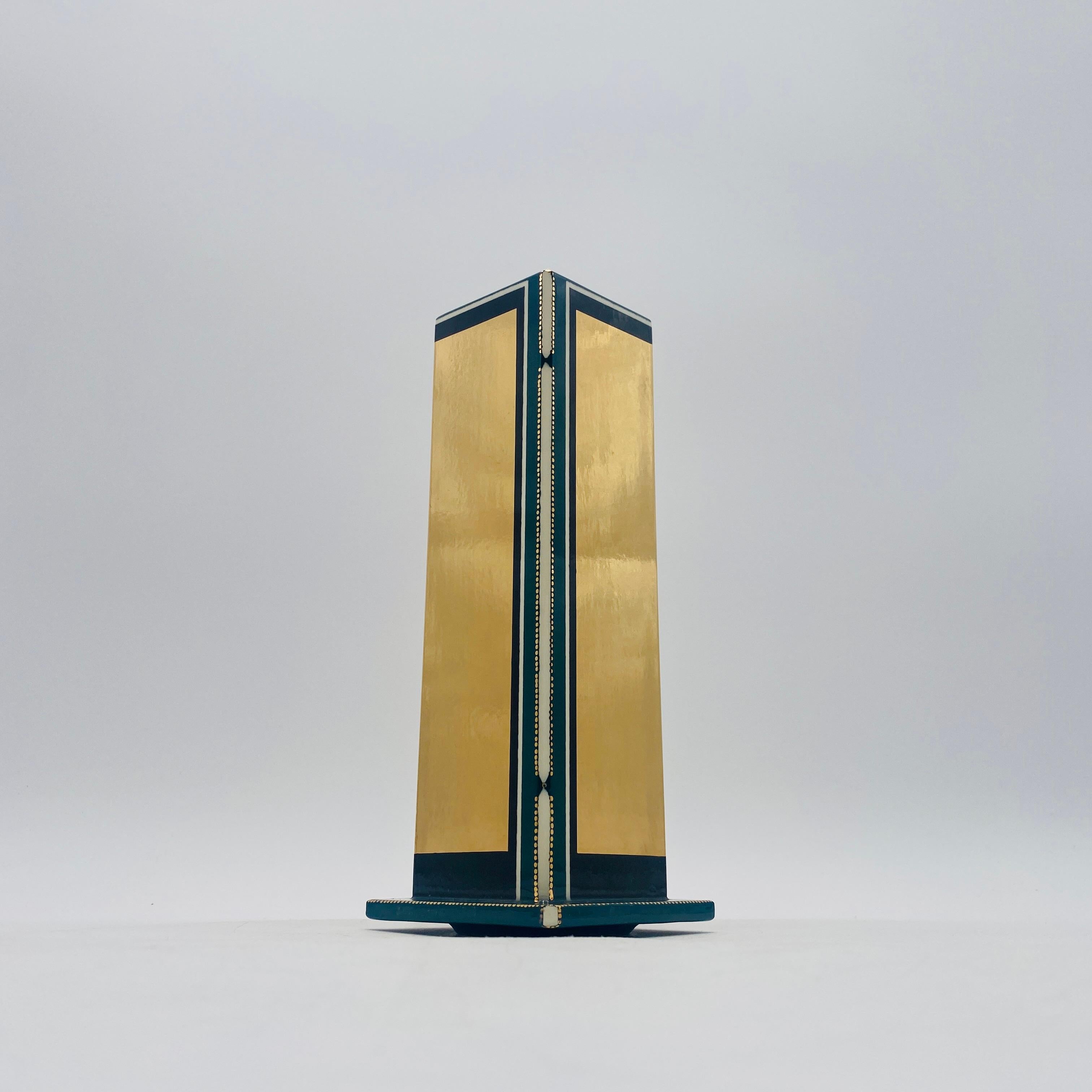 Contemporary Porntip Sangvanich Signed Geometric Vase 2003 For Sale