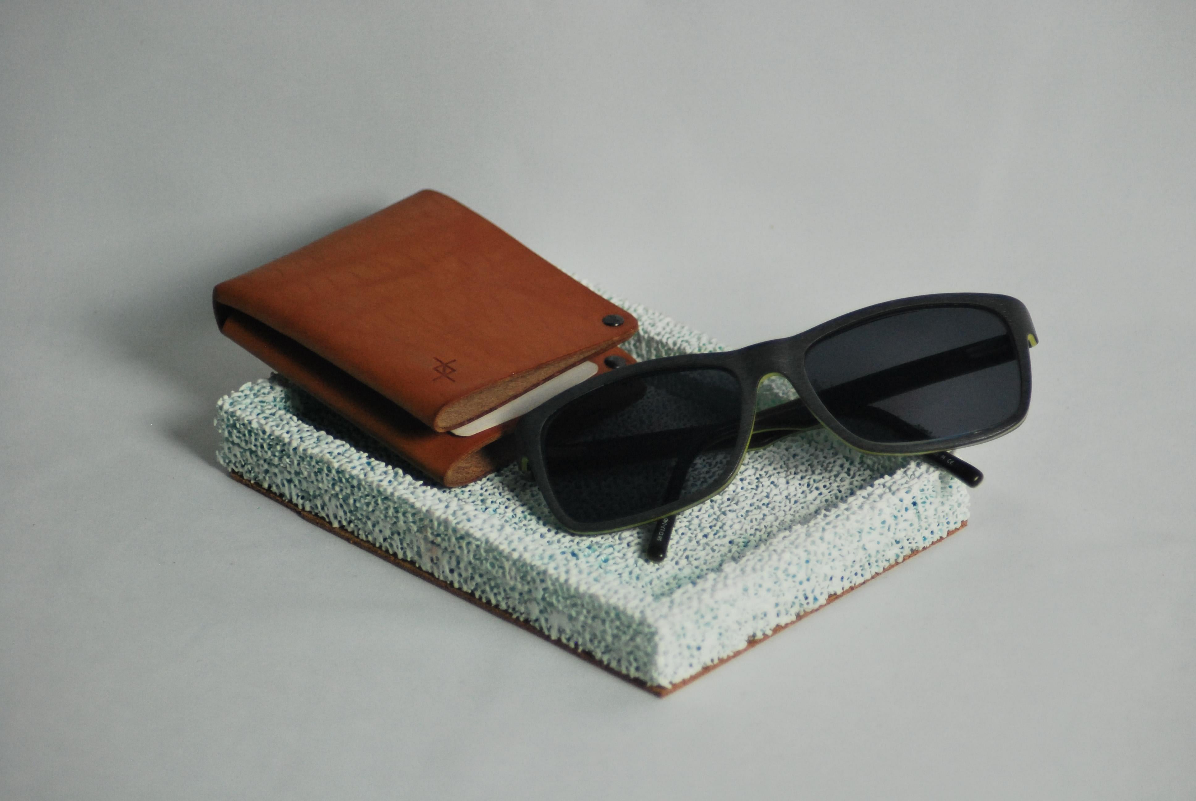 Organisches Tablett für den Celadon-Schreibtisch aus keramischer Keramik im Angebot 4