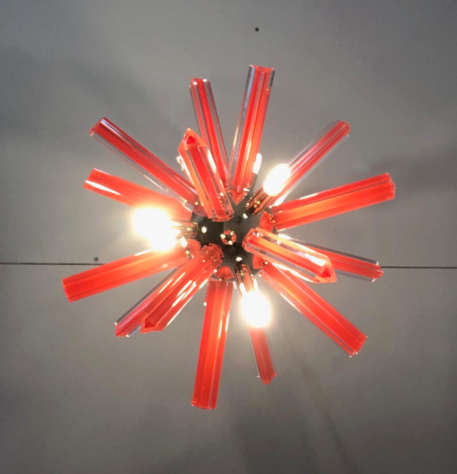 Roter Sputnik-Kronleuchter von Fabio Ltd im Angebot 4
