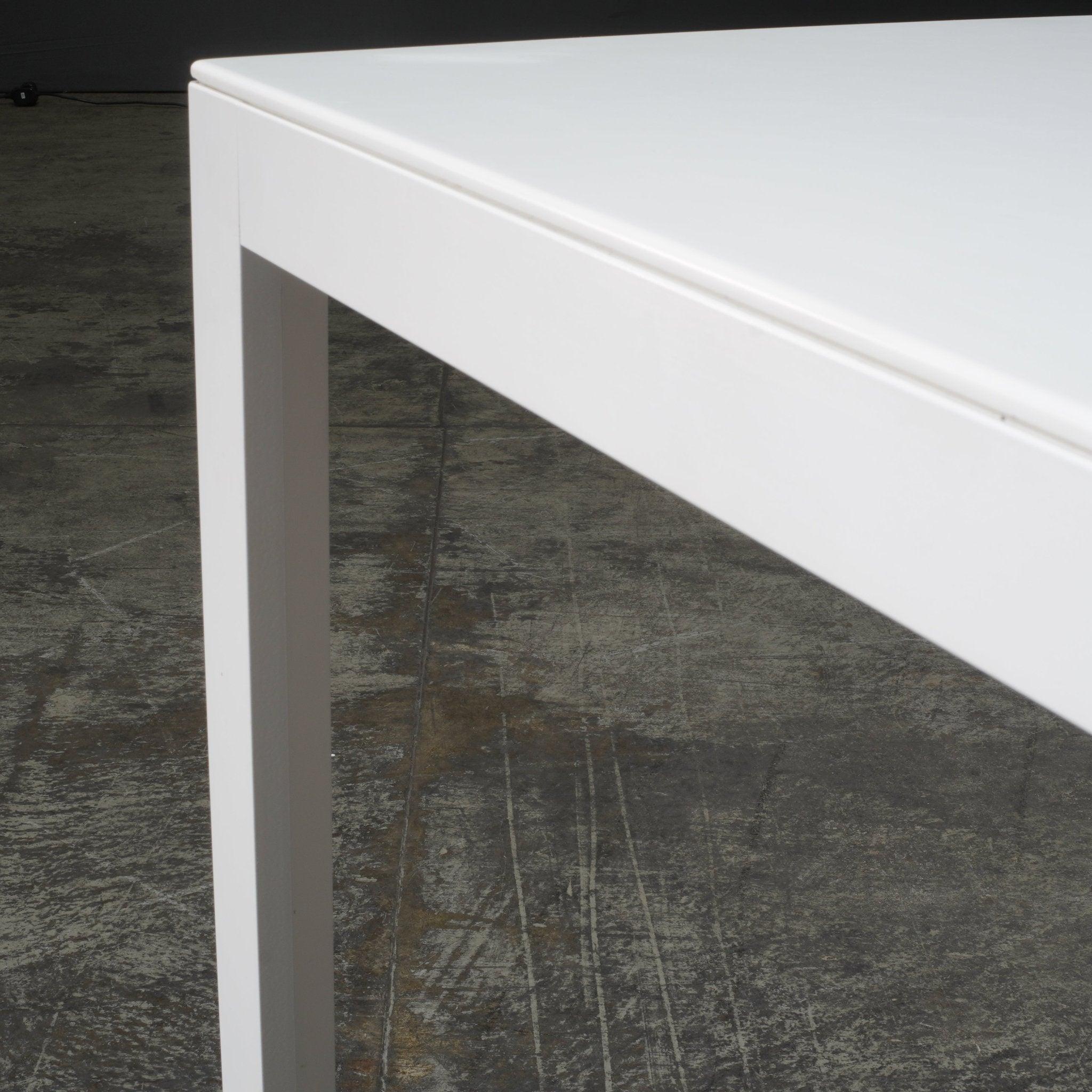 Mesa cuadrada Porro Fractal de Corian blanco en venta 1