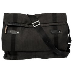 Porsche Design Porsche Messenger Bag aus schwarzem/grauem Nylon P2000 mit Klappe