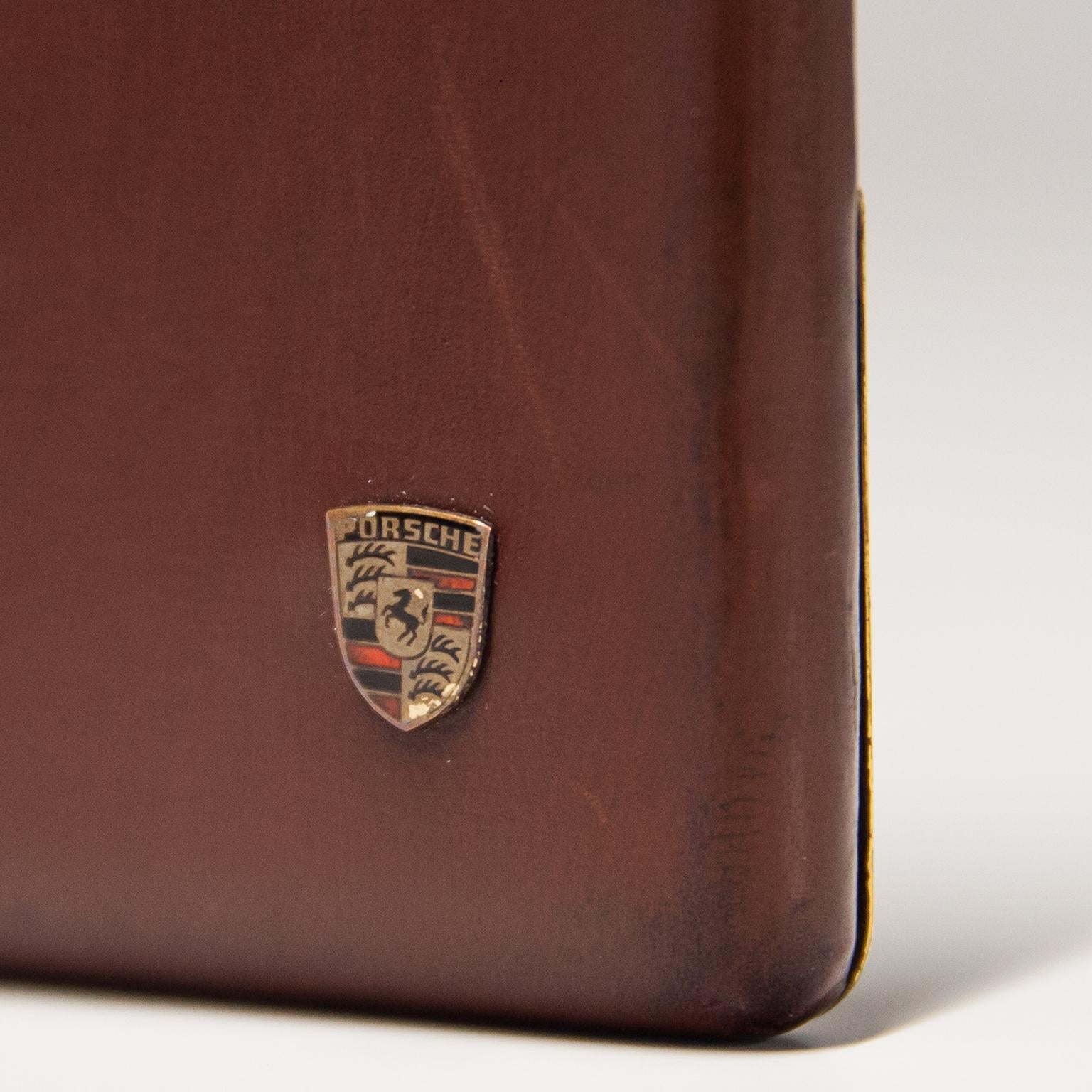 Milieu du XXe siècle Porsche Leather Card Holder Cigarette Box en vente