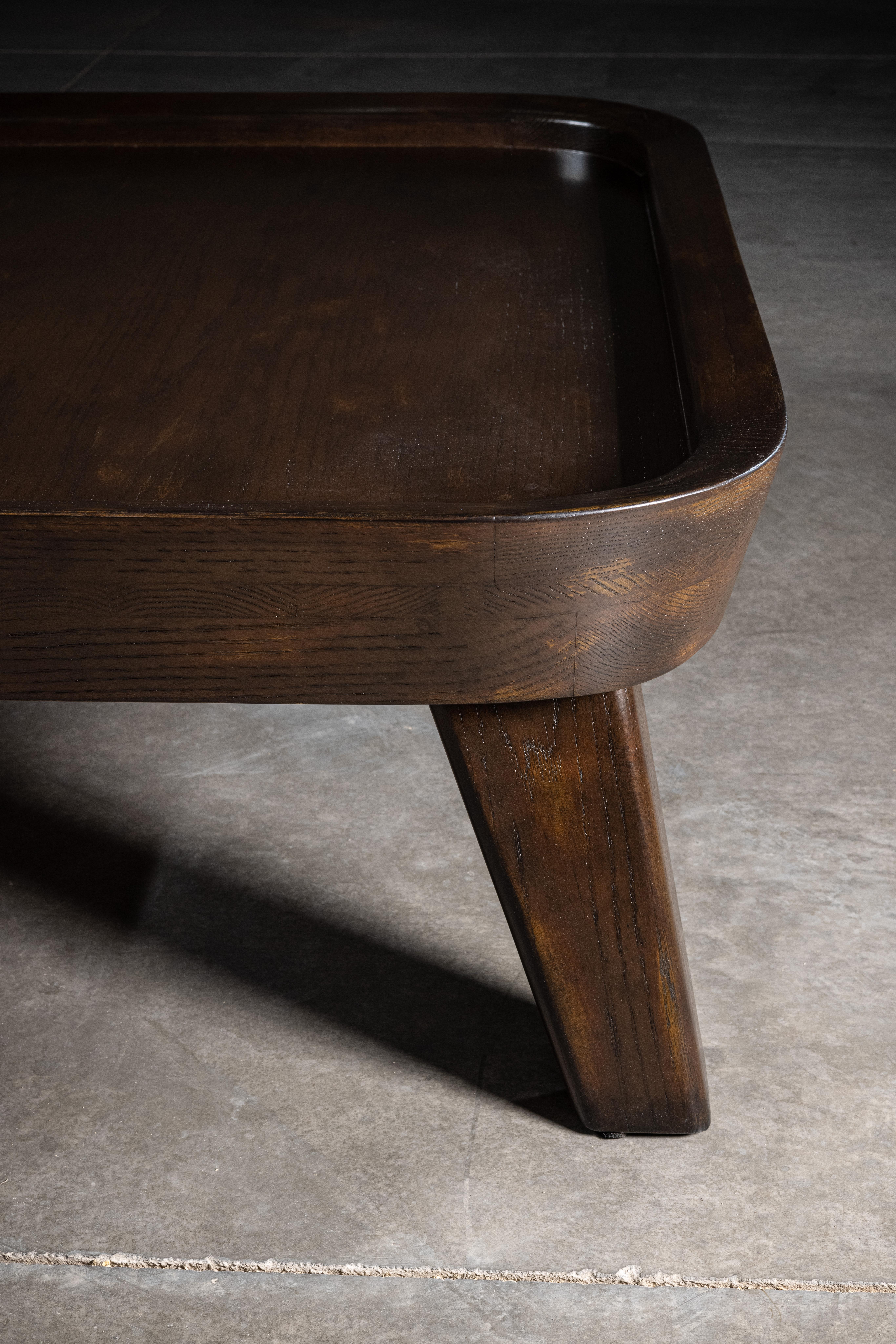 Moderne Table basse carrée Porset en Oak massif avec finition marron par No Age Studio en vente