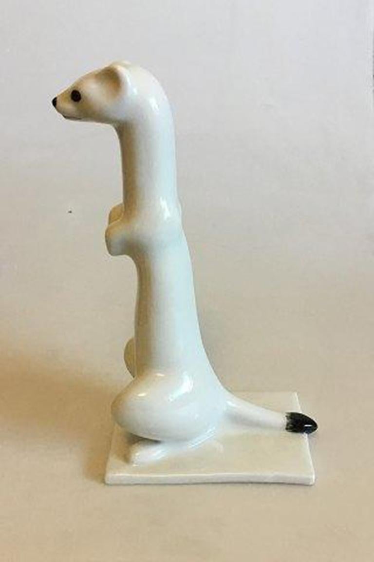 Porsgrund, Norvegia statuetta di visone in piedi n. 65.

Misura 25 cm / 9 27/32 pollici.