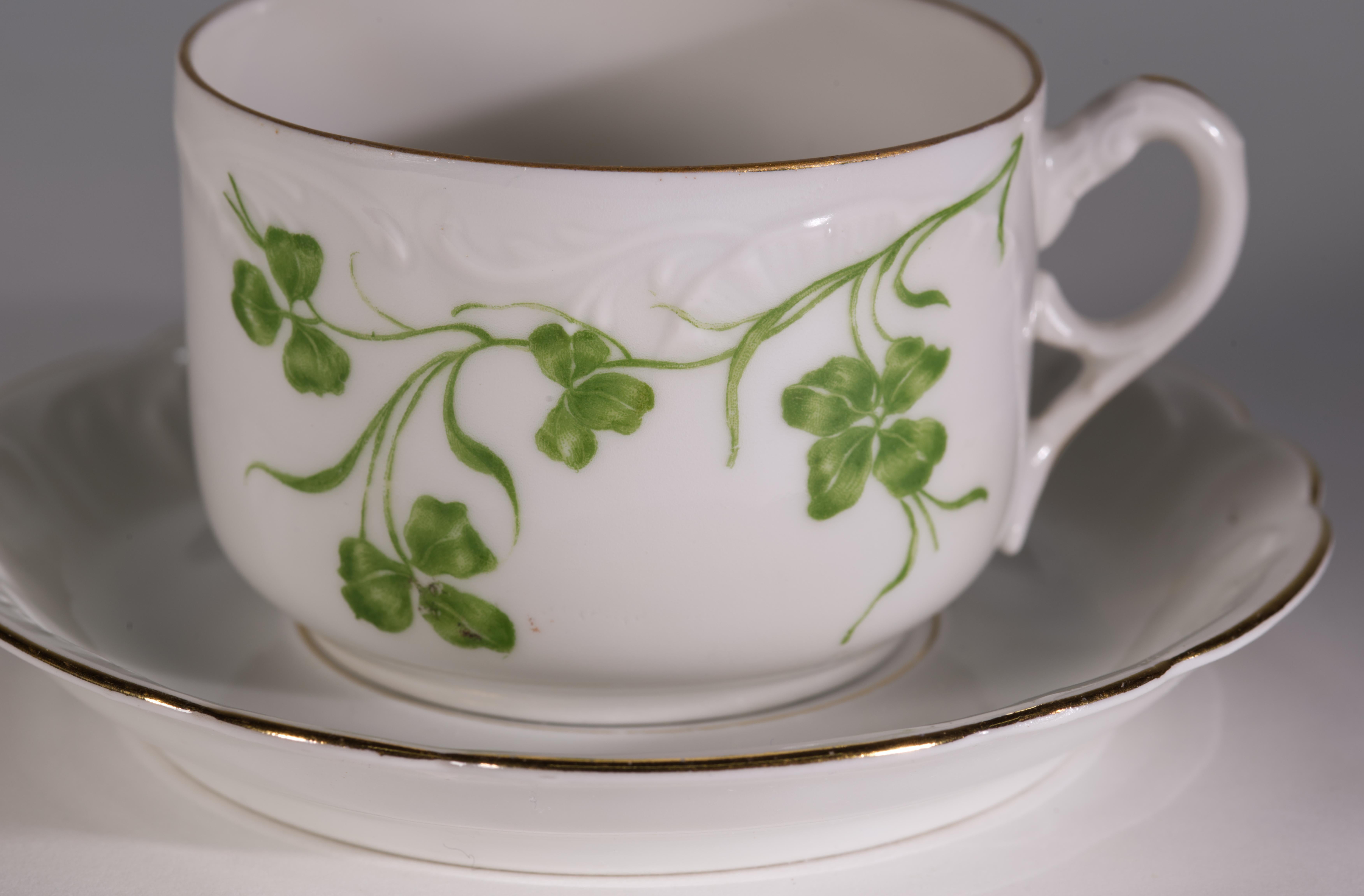 Porsgrund Noruega Juego de 4 tazas y platillos de porcelana, 1887-1911 en venta 2