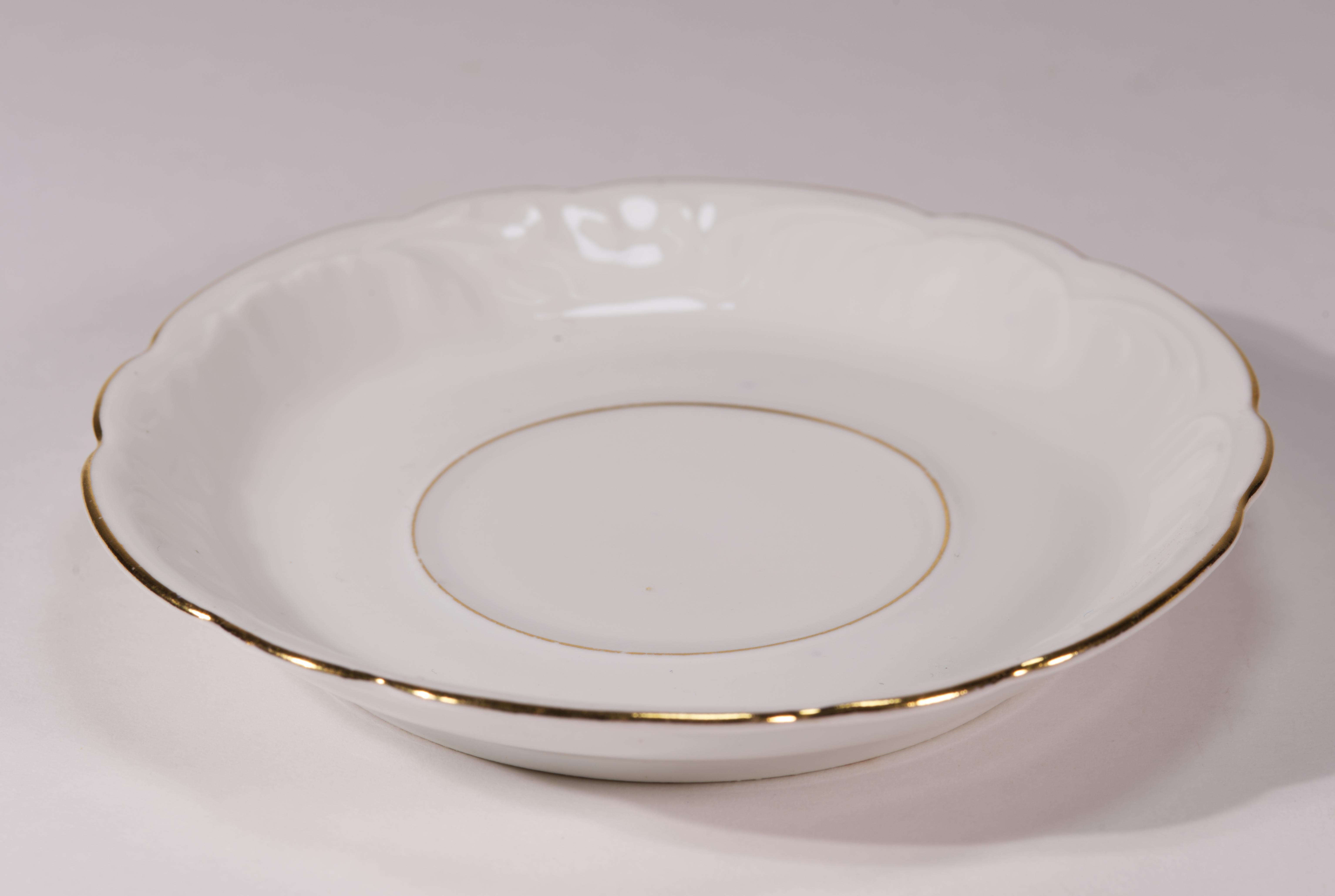 Porsgrund Noruega Juego de 4 tazas y platillos de porcelana, 1887-1911 en Bueno estado para la venta en Clifton Springs, NY