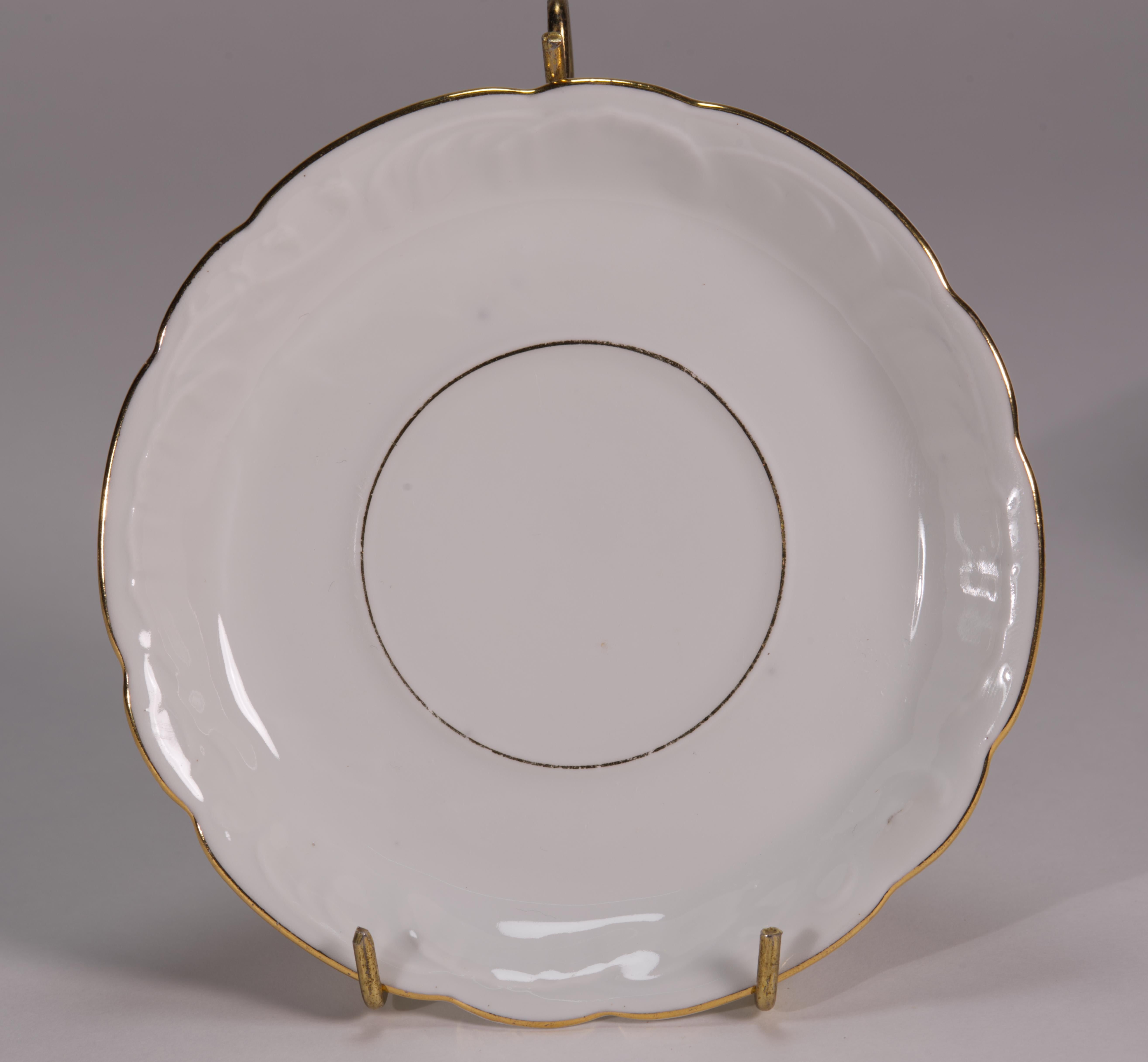 Porsgrund Noruega Juego de 4 tazas y platillos de porcelana, 1887-1911 siglo XIX en venta